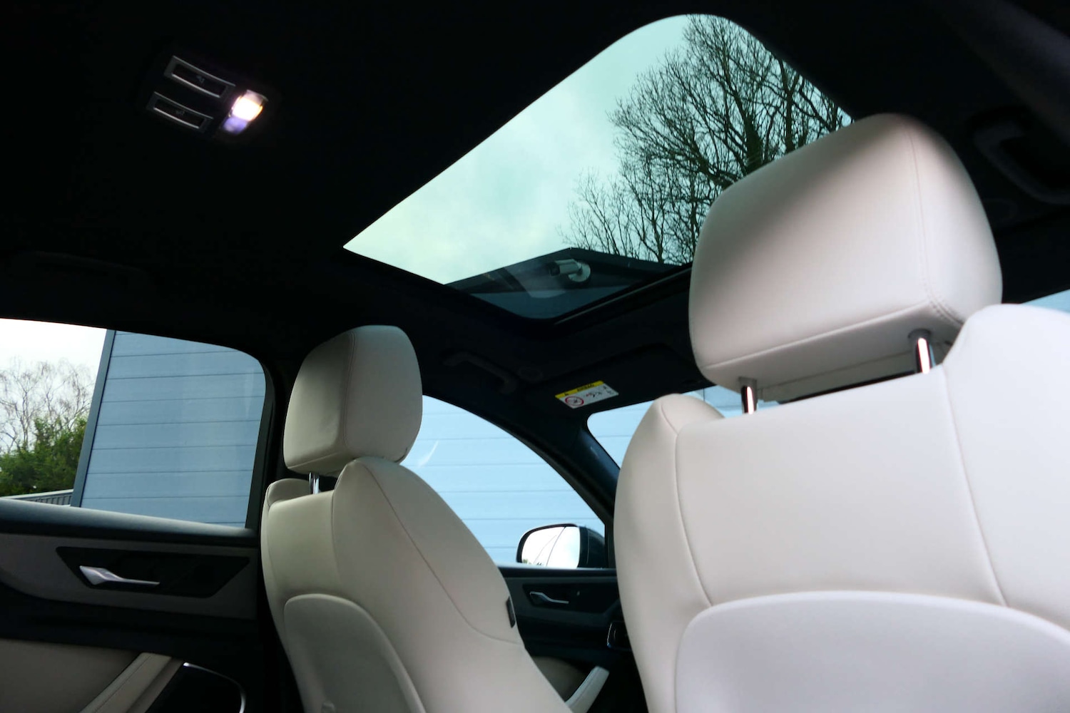 Used Jaguar XE 2021 for sale - 77301697: Photo 23