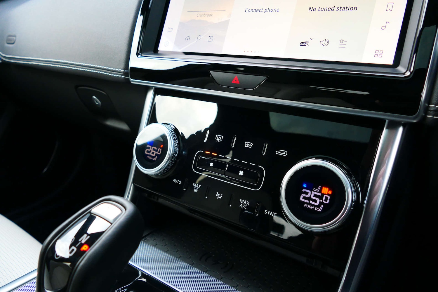 Used Jaguar XE 2021 for sale - 77301697: Photo 31