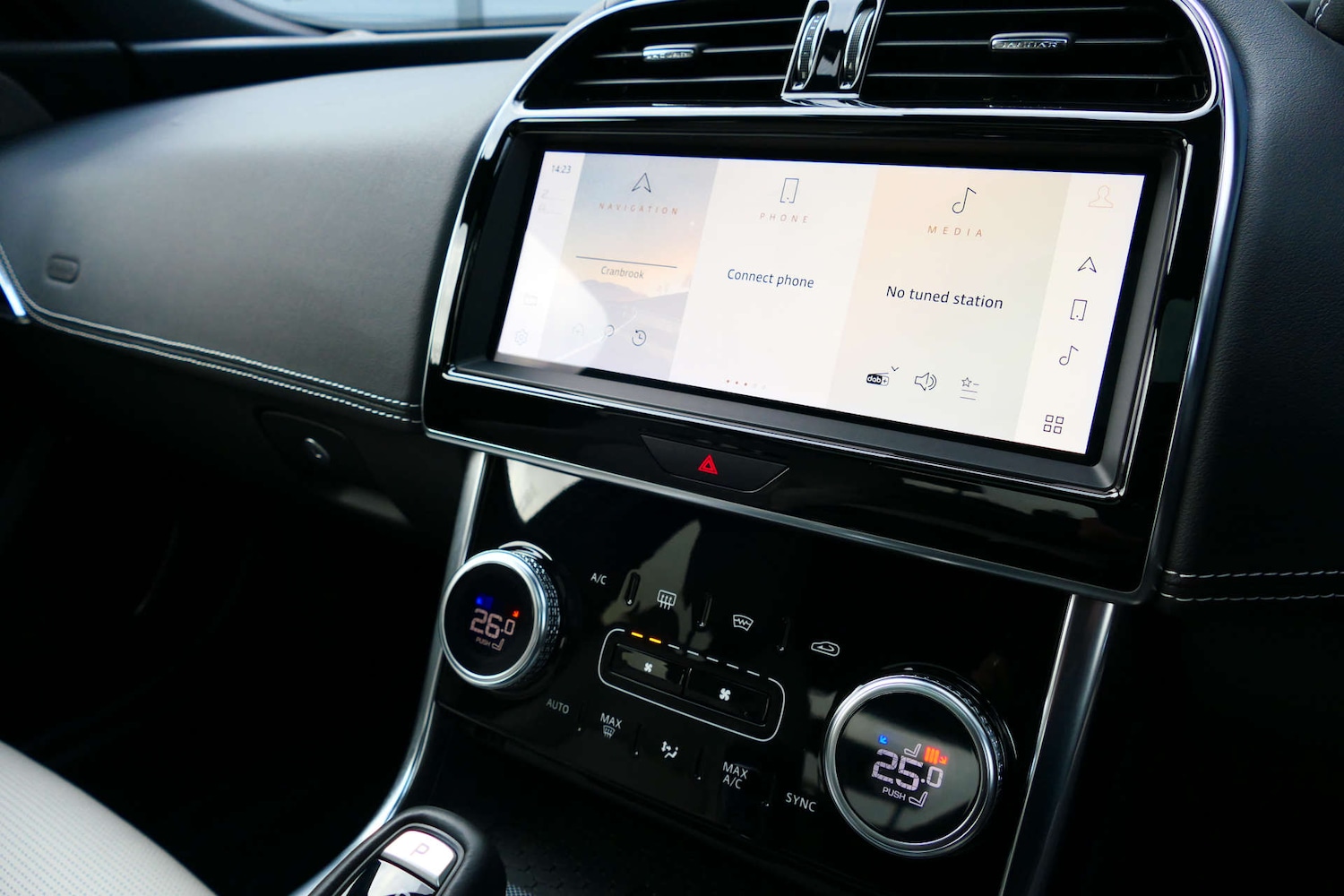 Used Jaguar XE 2021 for sale - 77301697: Photo 32