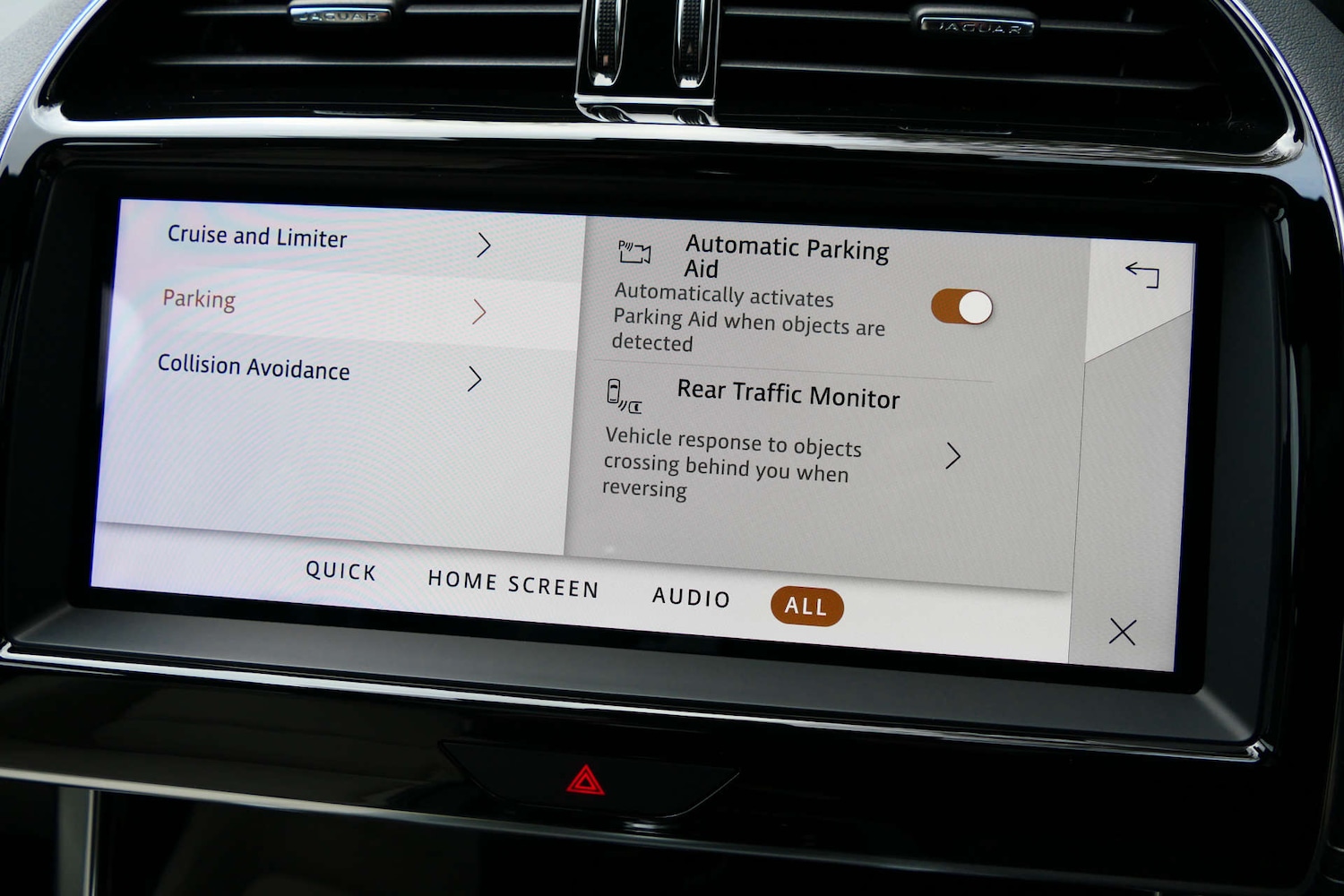 Used Jaguar XE 2021 for sale - 77301697: Photo 40