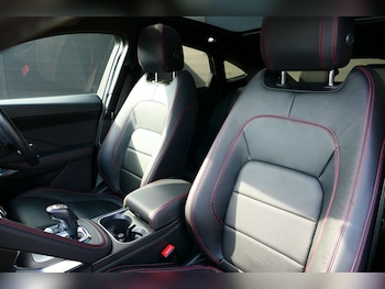 Used Jaguar E-Pace 2020 for sale - 78139641: Photo
