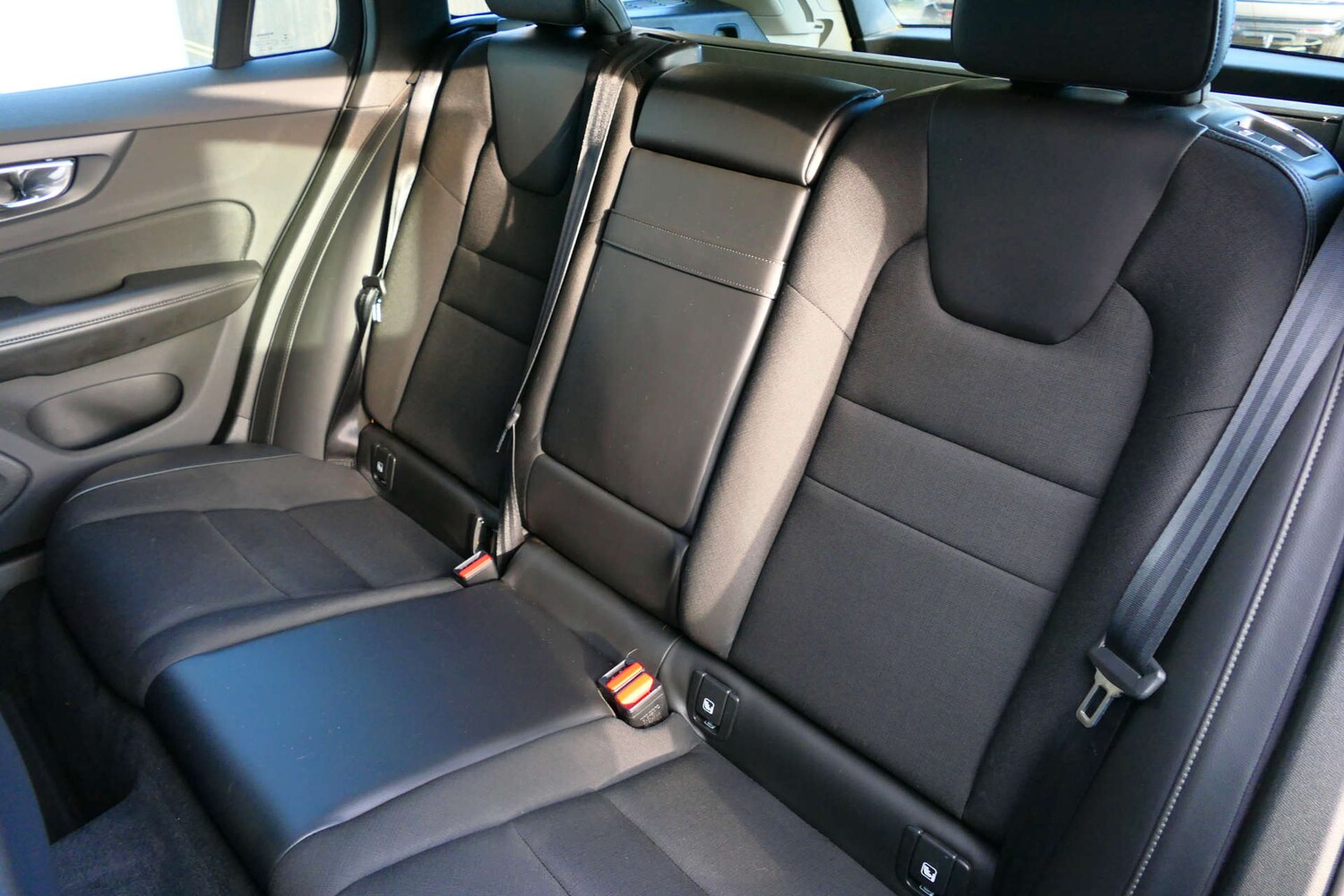 Used Volvo V60 2018 for sale - 77452506: Photo 23