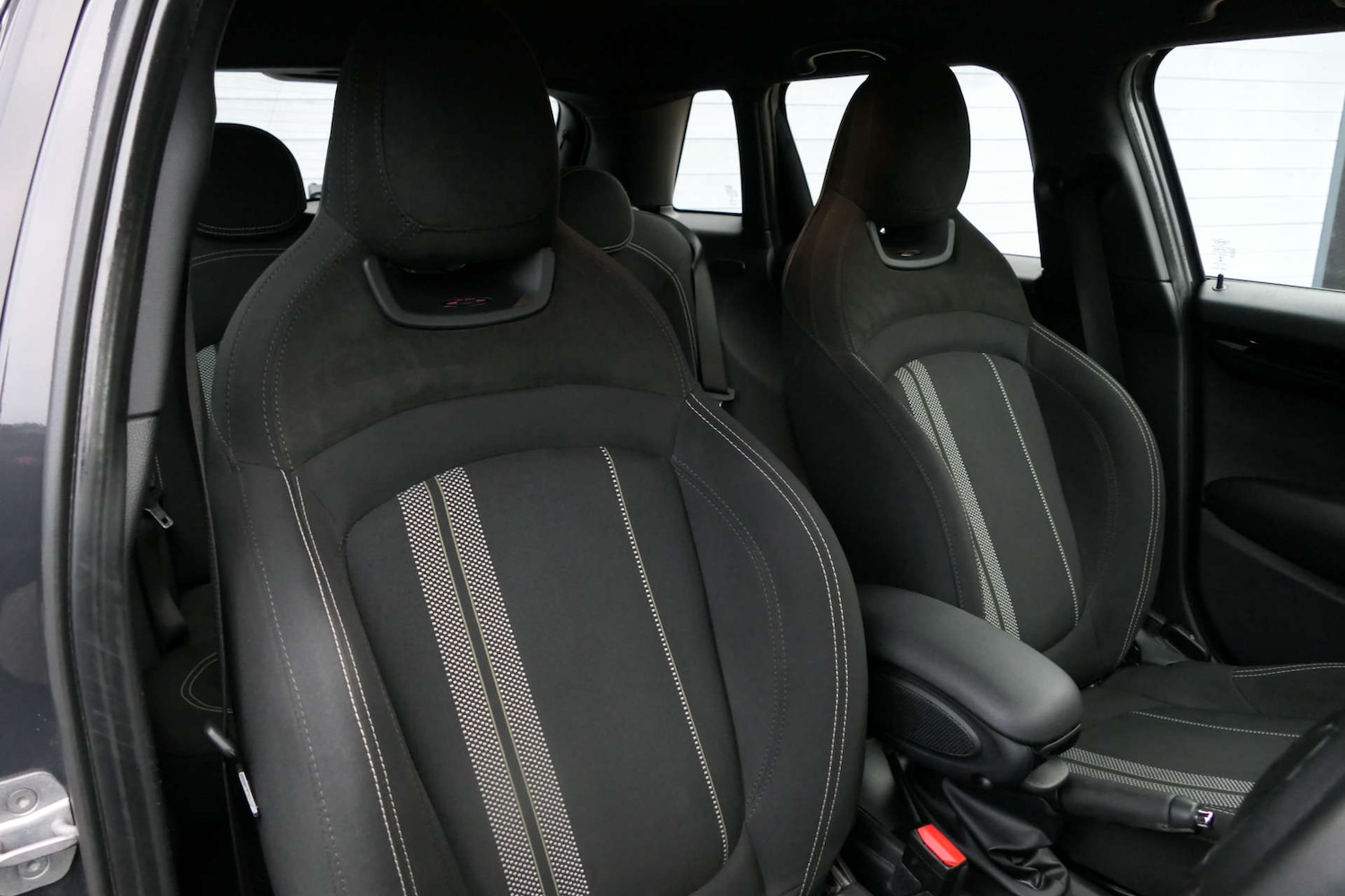 Used MINI Hatch 2019 for sale - 77326075: Photo 4