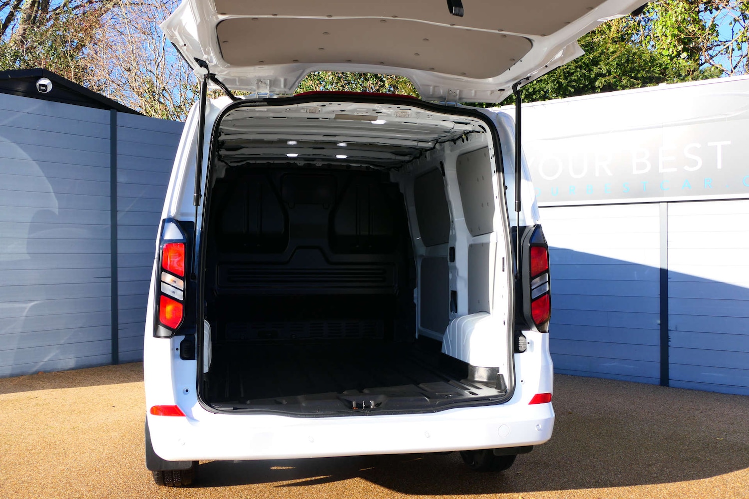 Used Ford Transit Custom 2024 for sale - 77201568: Photo 18