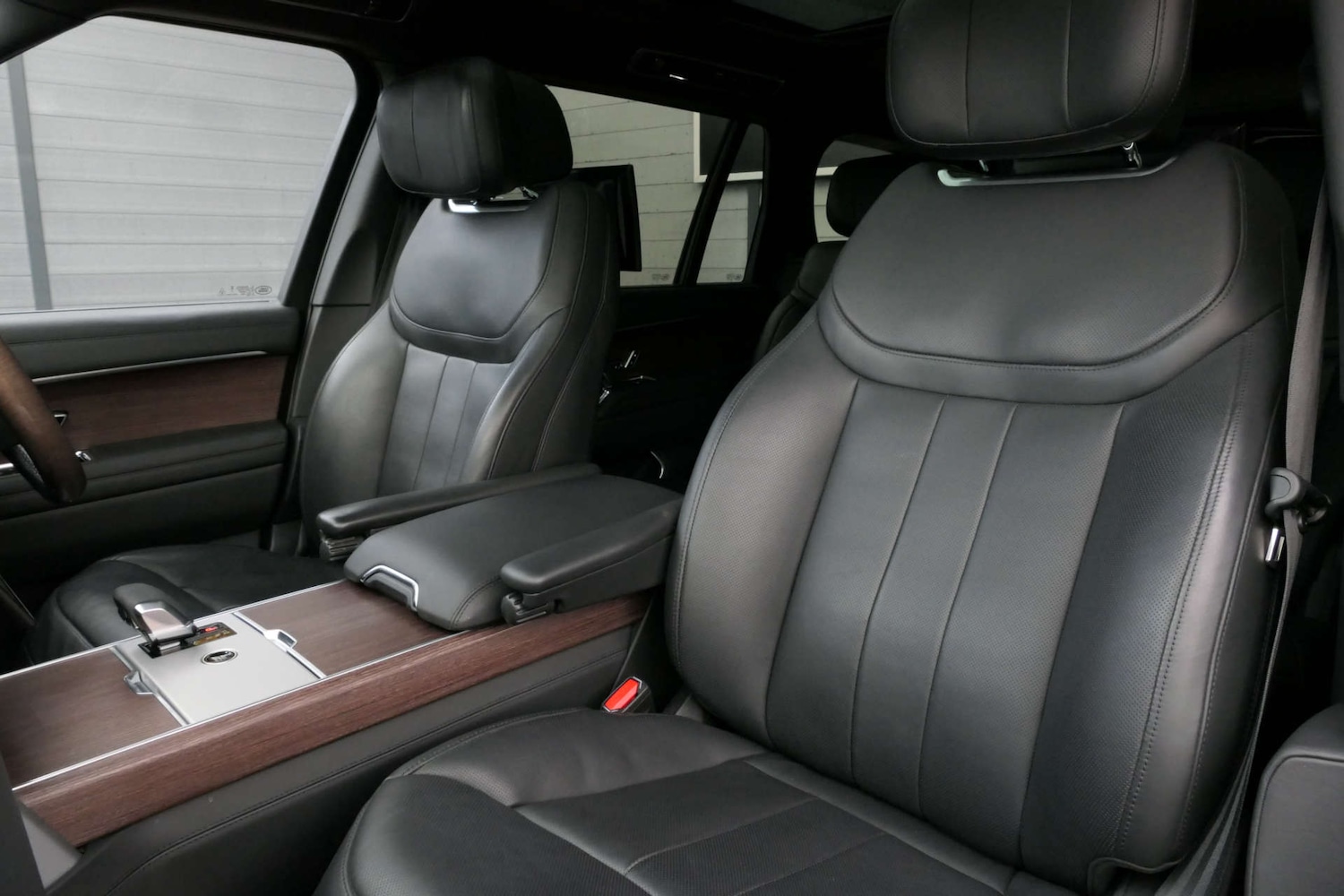 Used Land Rover Range Rover 2024 for sale - 76611767: Photo 5