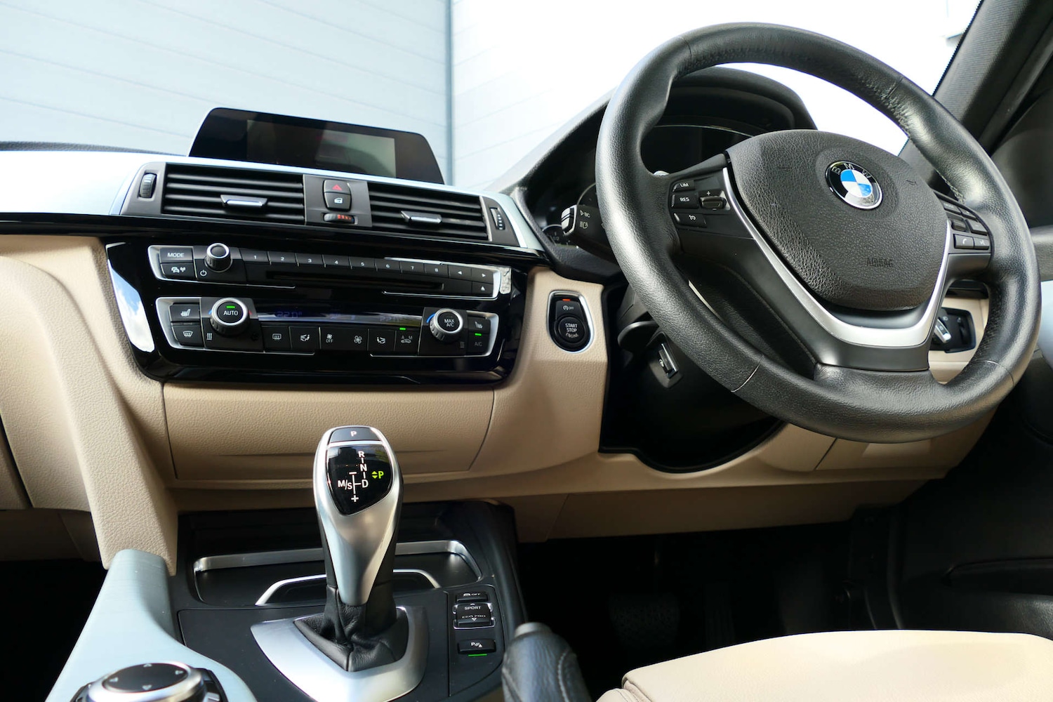 Used BMW 3 Series 2016 for sale - 77395377: Photo 25