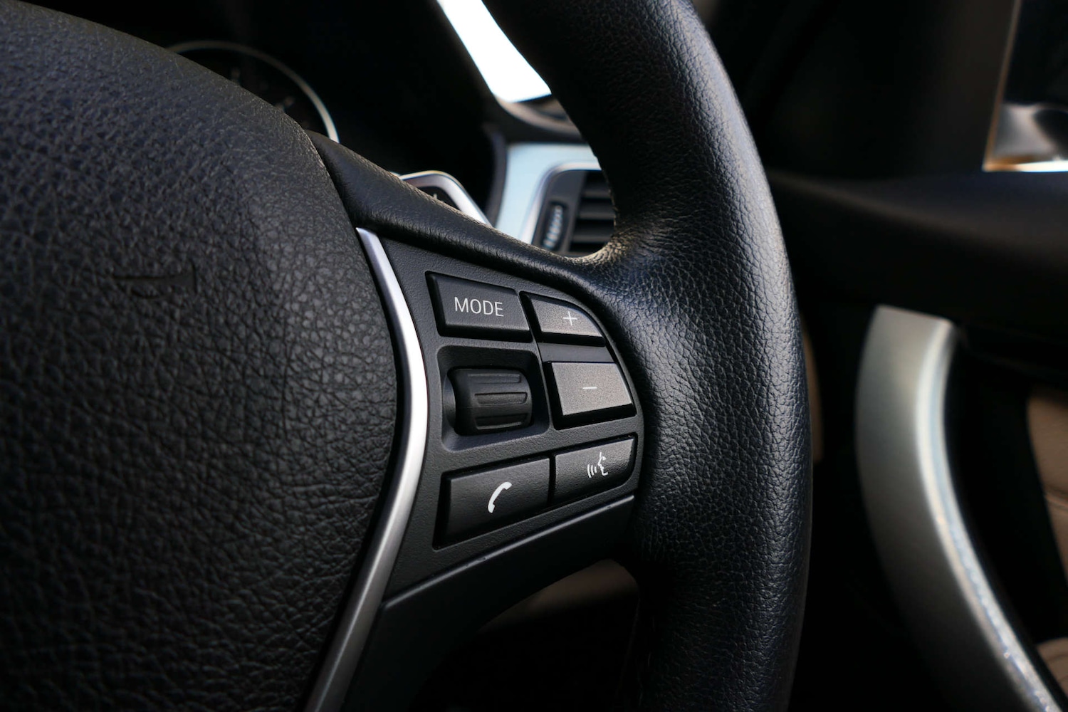 Used BMW 3 Series 2016 for sale - 77395377: Photo 39