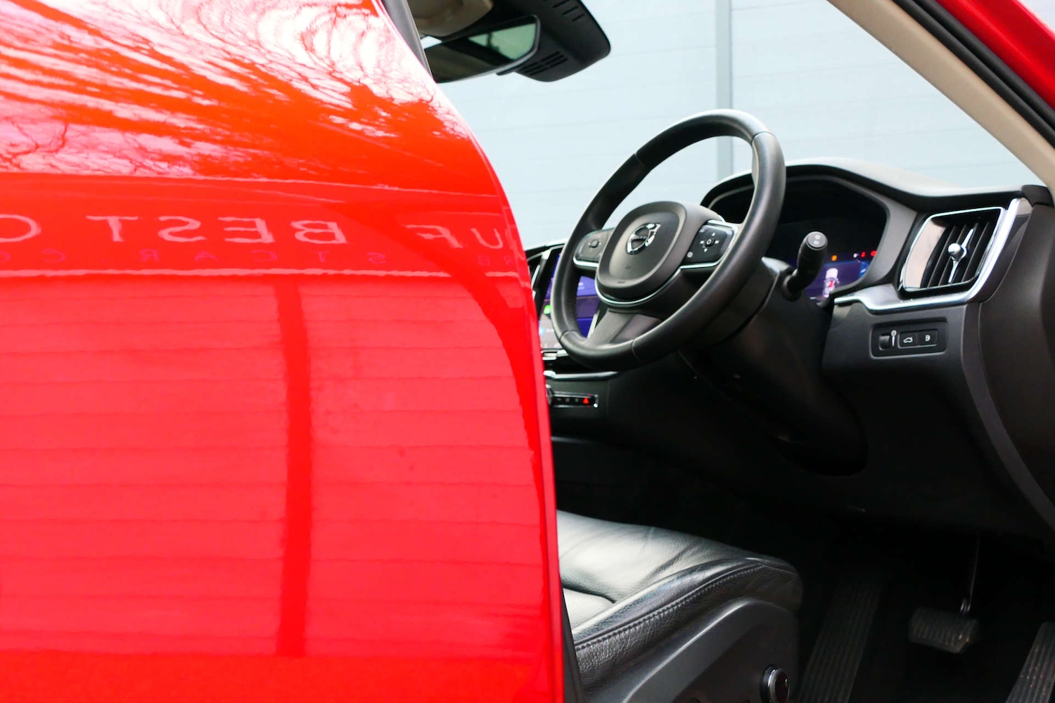 Used Volvo XC60 2021 for sale - 77201569: Photo 4