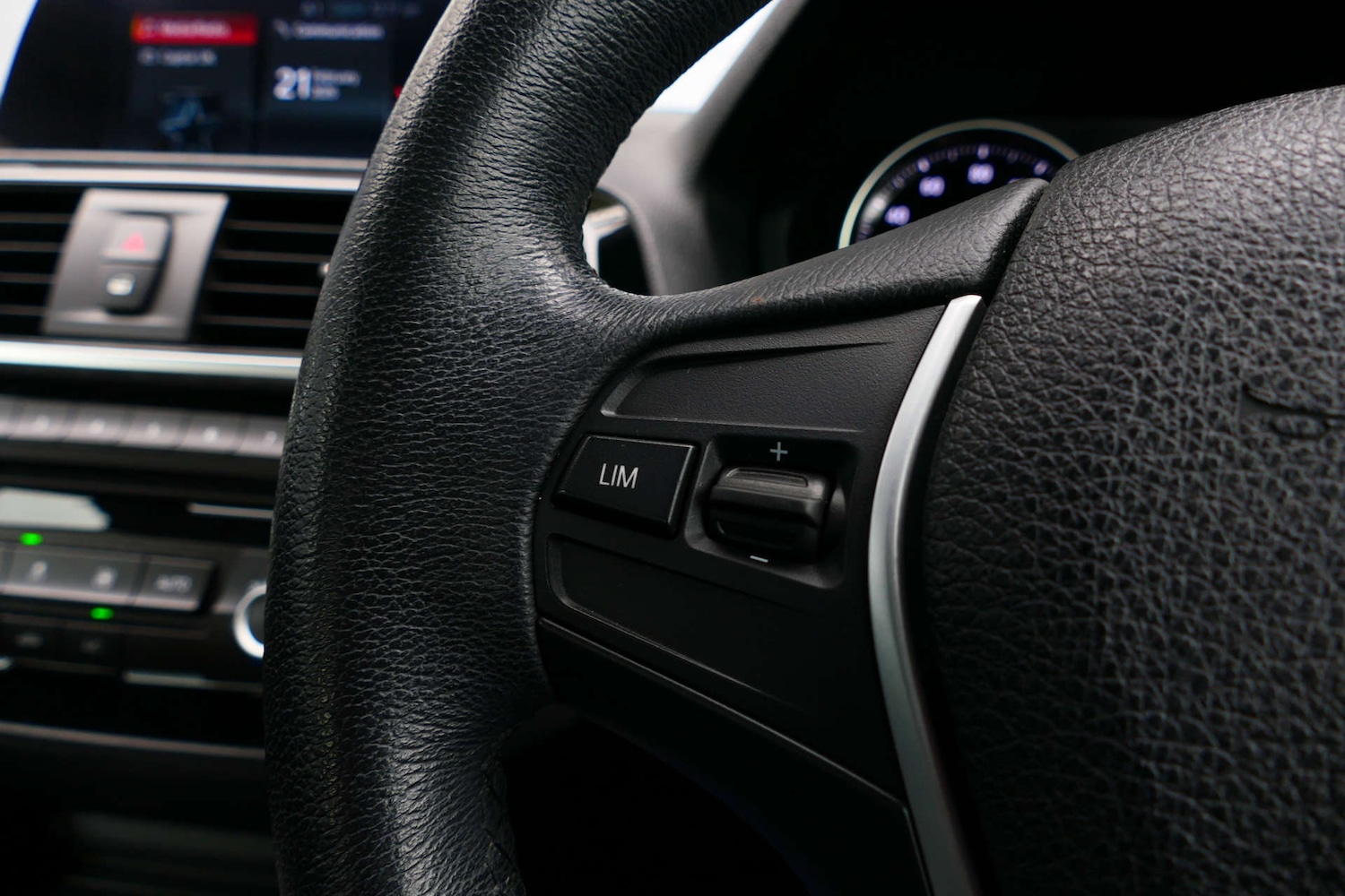 Used BMW 2 Series 2018 for sale - 77643230: Photo 31