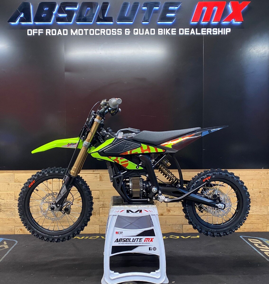 SUR-RON NEW 2026 GREEN SURRON HYPER BEE BIG WHEEL 14/12