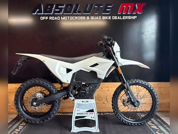 Used Stomp HAYWIRE E-BIKE WHITE undefined for sale - bike-78753723: Photo