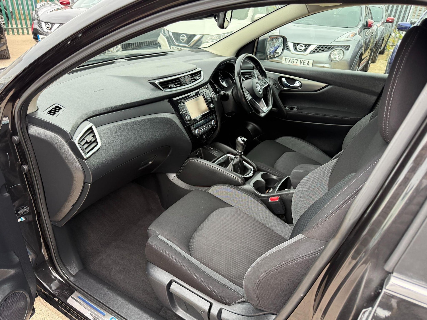 Used Nissan Qashqai 2018 for sale - 76514511: Photo 2