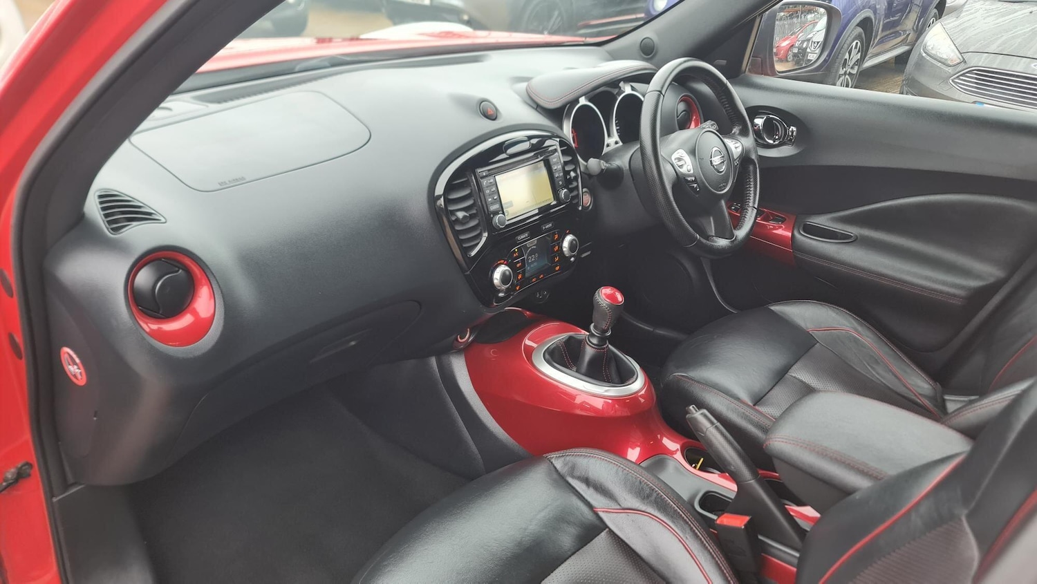 Used Nissan Juke 2015 for sale - 77144226: Photo 2