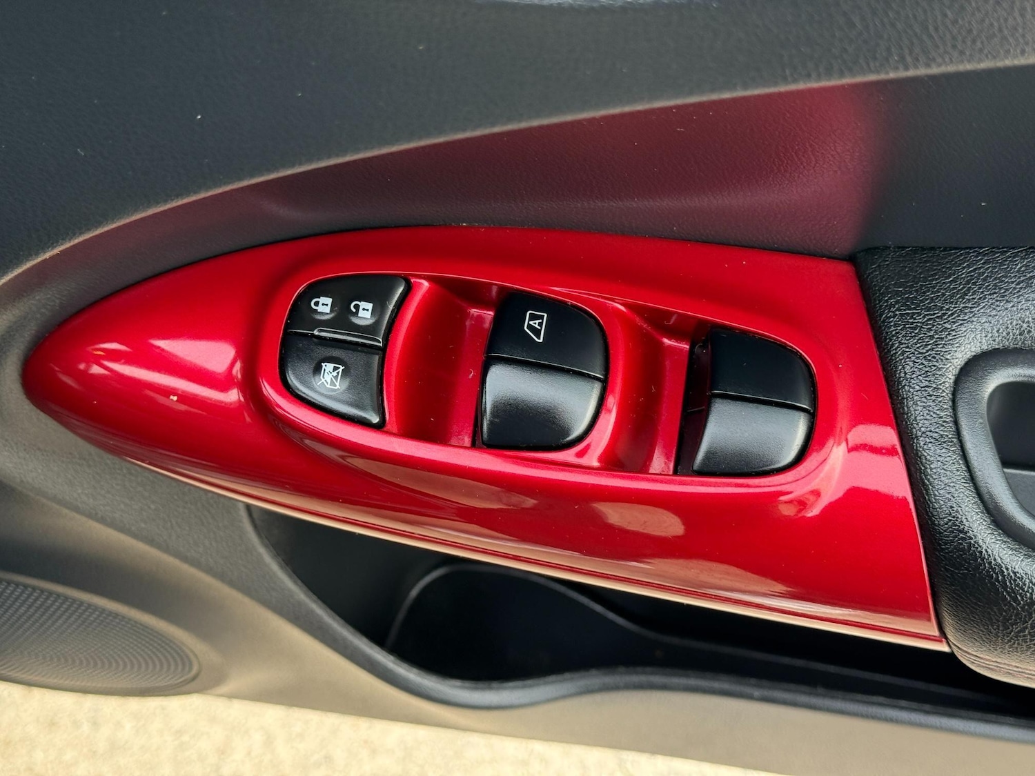 Used Nissan Juke 2017 for sale - 76521849: Photo 41