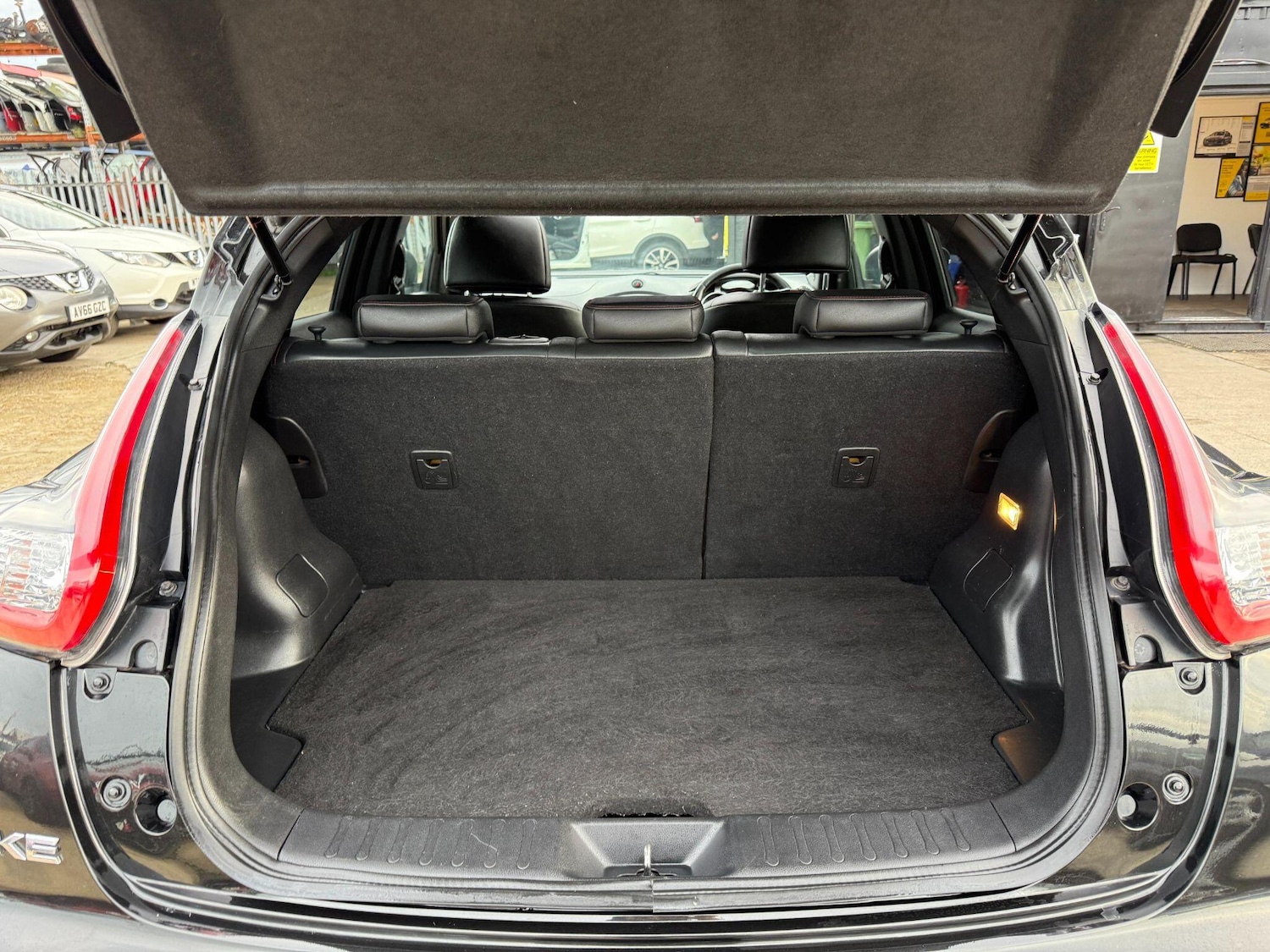 Used Nissan Juke 2017 for sale - 76521849: Photo 51