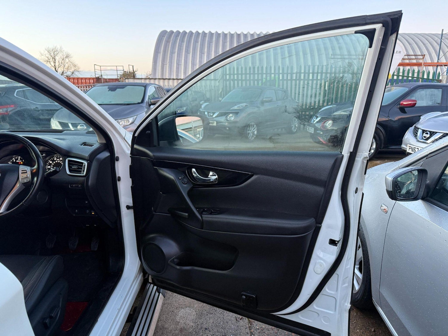 Used Nissan Qashqai 2016 for sale - 77101993: Photo 19