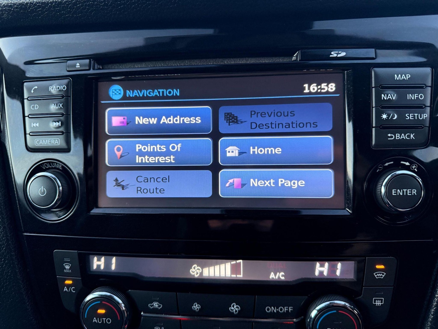 Used Nissan Qashqai 2016 for sale - 77101993: Photo 9