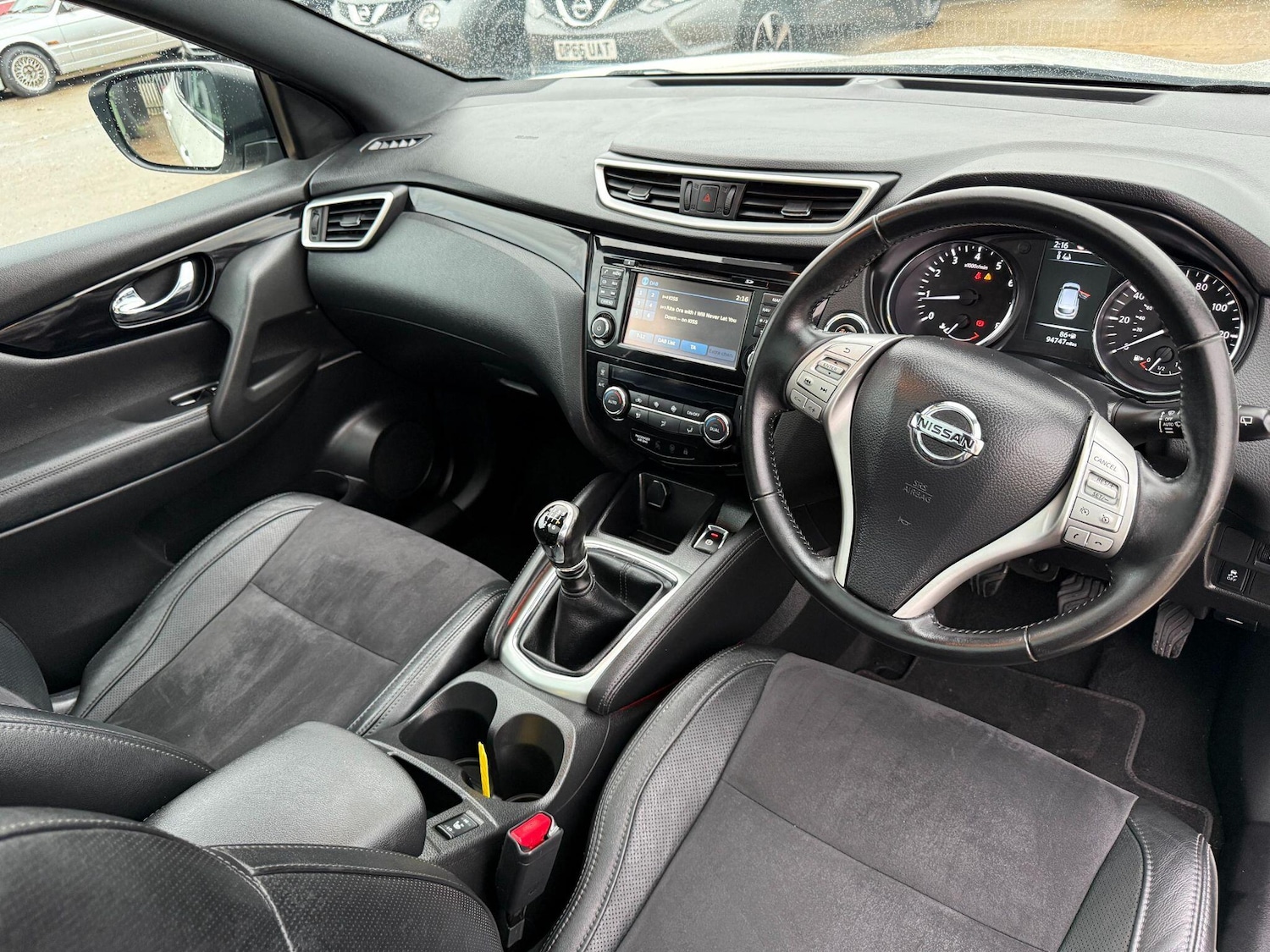 Used Nissan Qashqai 2016 for sale - 77101940: Photo 2