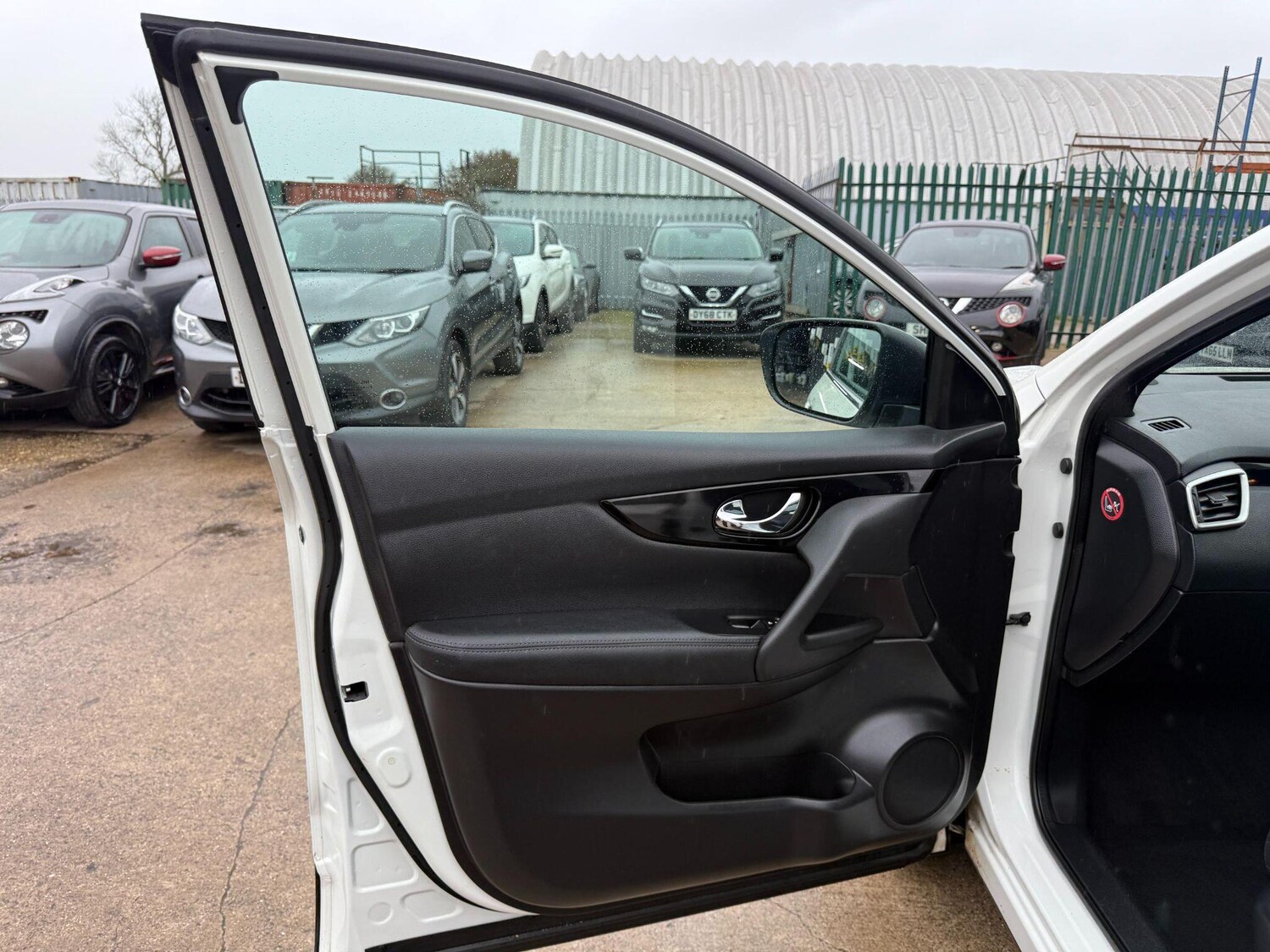 Used Nissan Qashqai 2016 for sale - 77101940: Photo 62