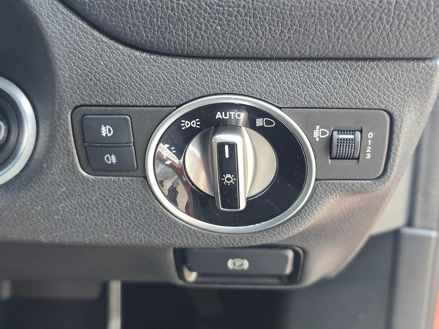 Used Mercedes-Benz GLA 2018 for sale - 77101749: Photo 60