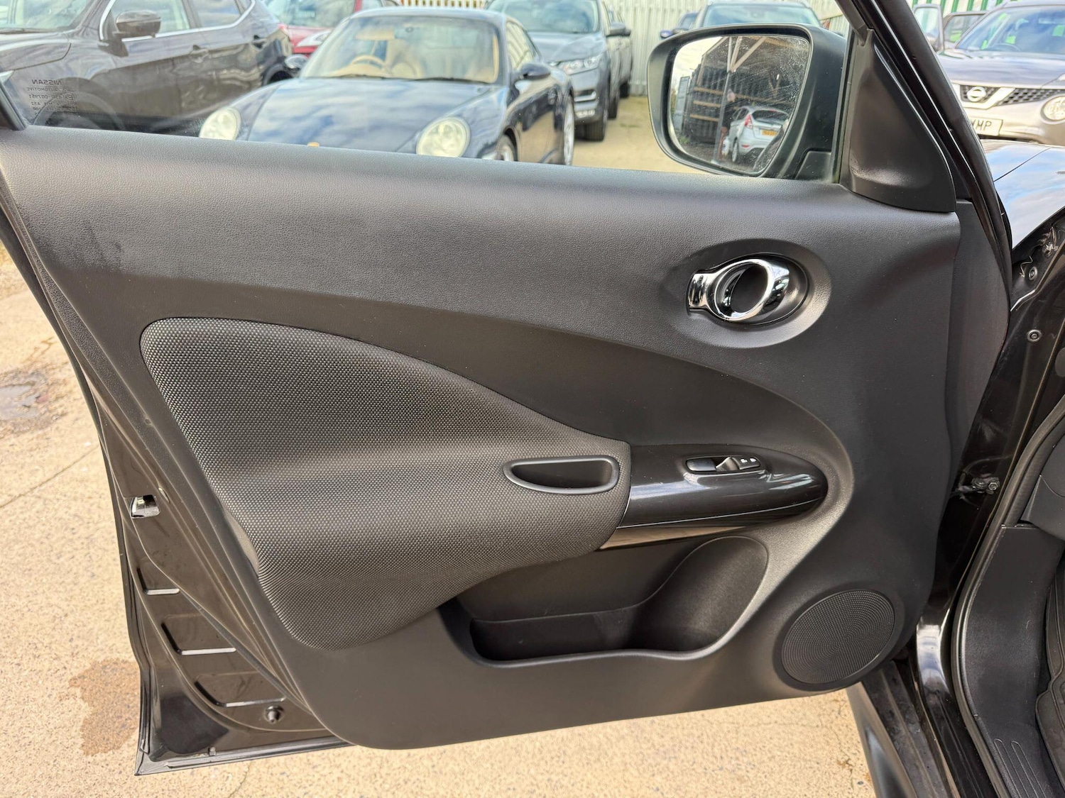Used Nissan Juke 2015 for sale - 76620576: Photo 23