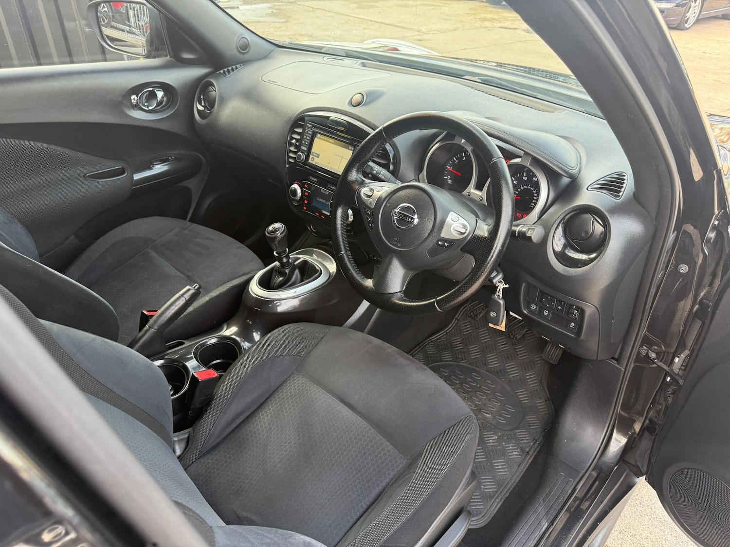 Used Nissan Juke 2015 for sale - 76620576: Photo 24