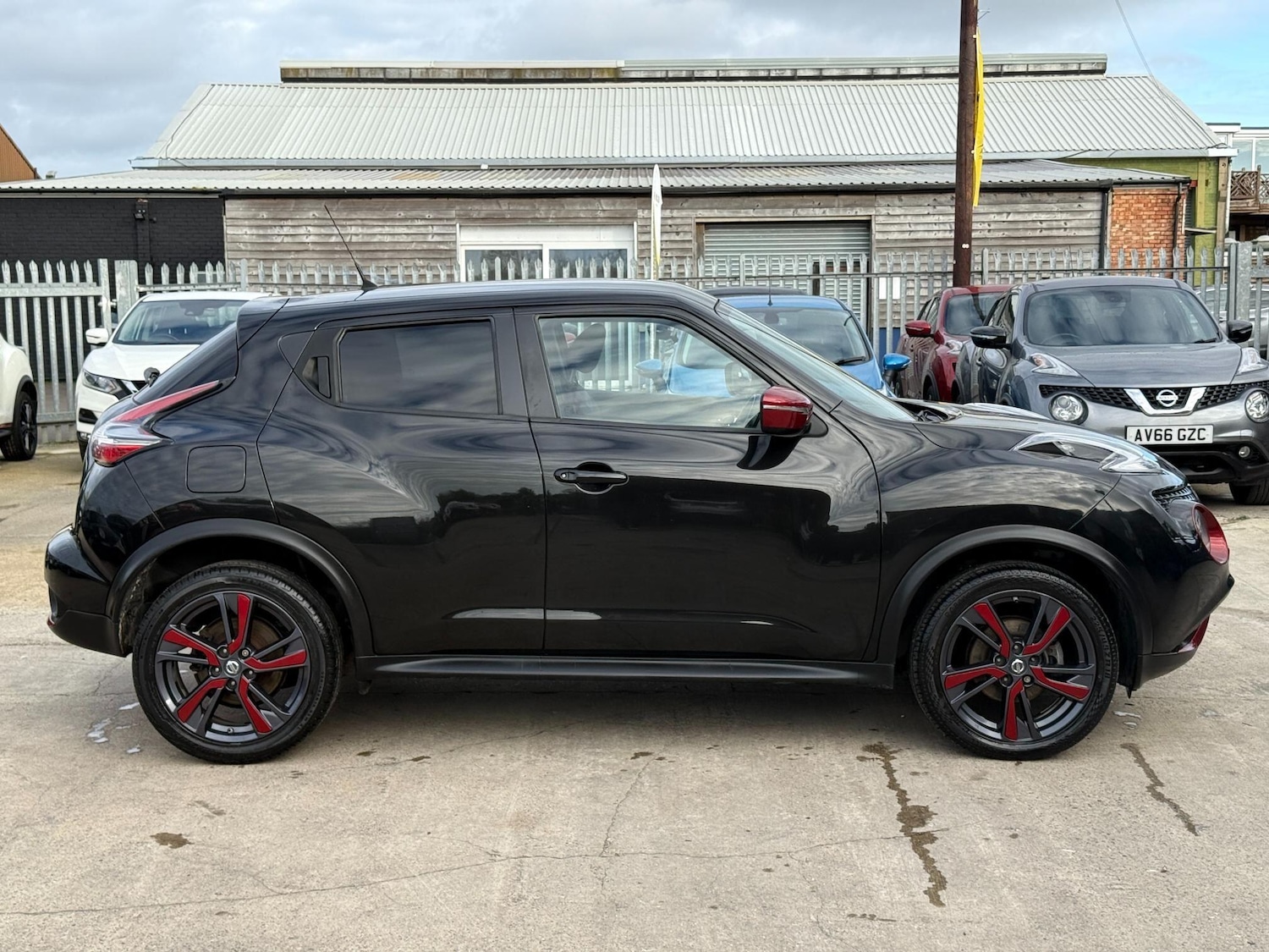 Used Nissan Juke 2015 for sale - 76620576: Photo 30