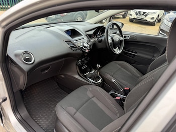 Used Ford Fiesta 2015 for sale - 76514506: Photo