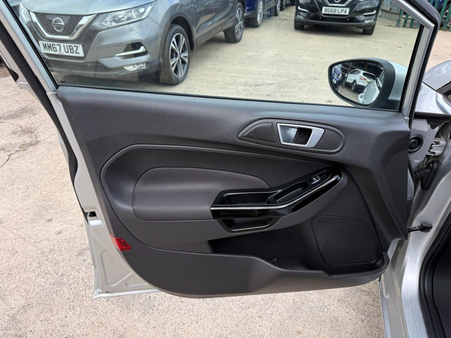 Used Ford Fiesta 2015 for sale - 76514506: Photo 34