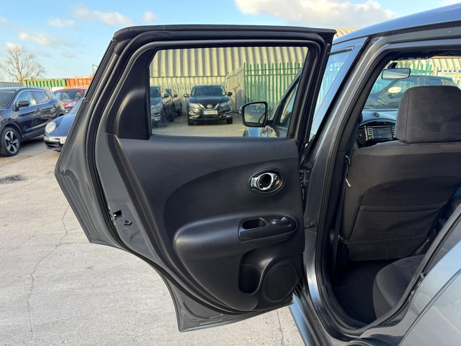 Used Nissan Juke 2015 for sale - 76606845: Photo 53