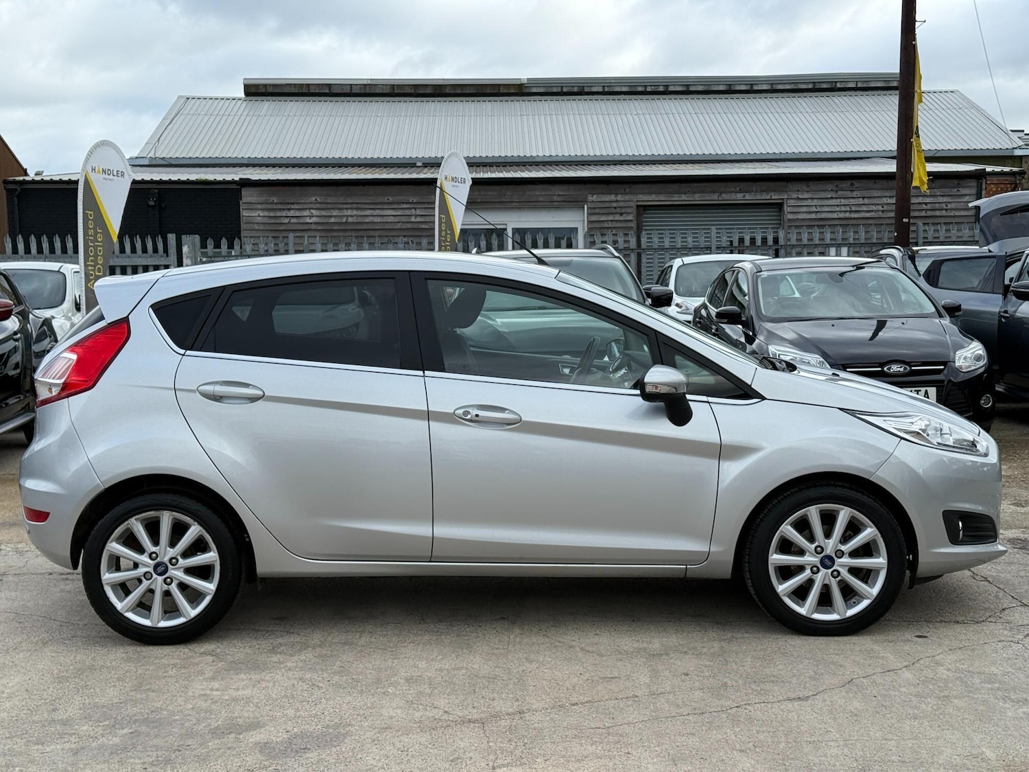 Used Ford Fiesta 2015 for sale - 77101716: Photo 21