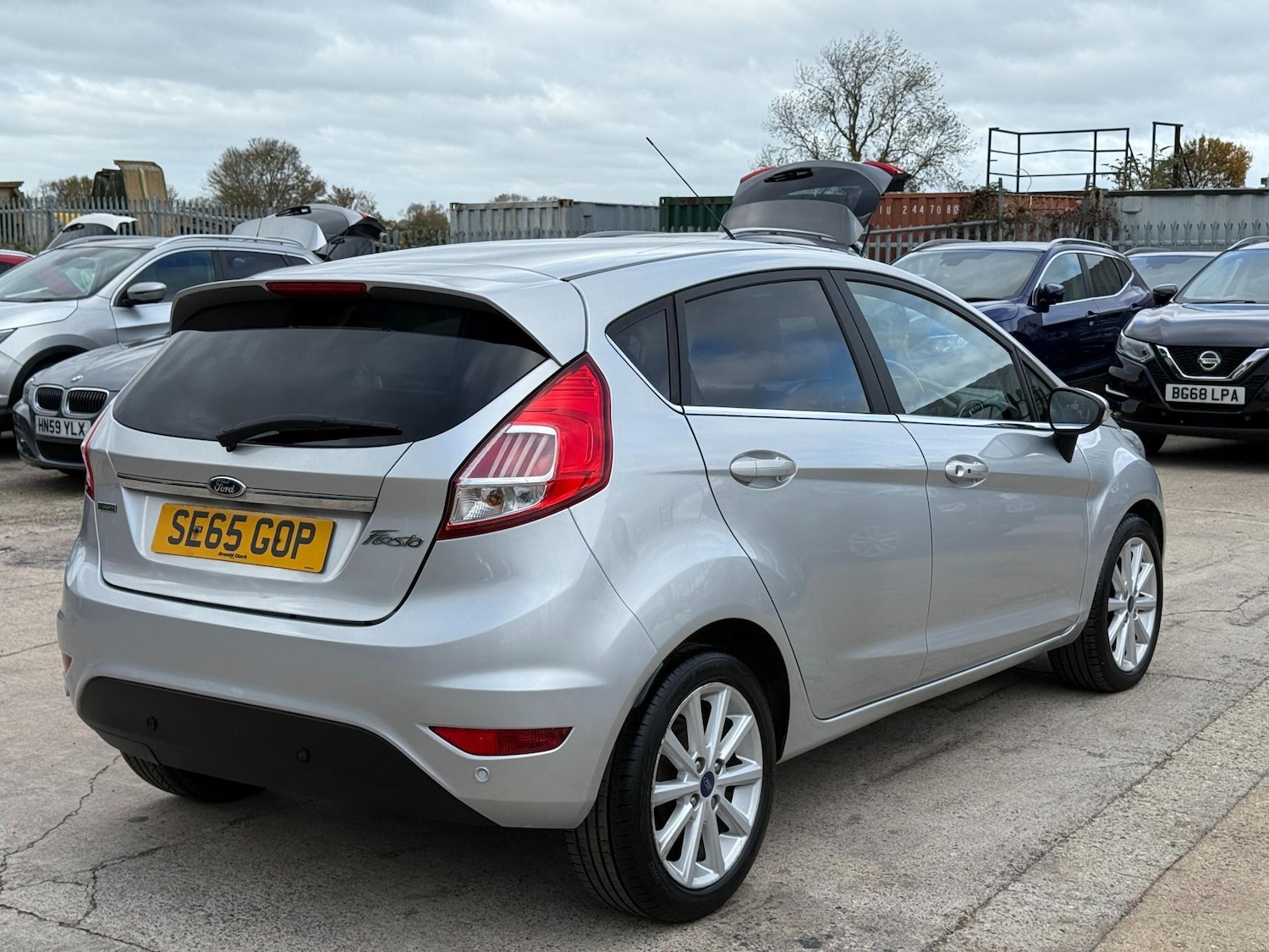 Used Ford Fiesta 2015 for sale - 77101716: Photo 26