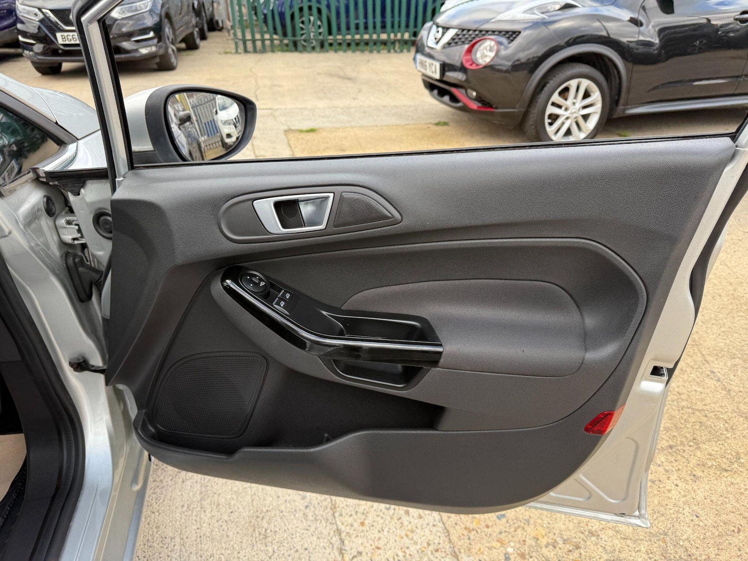 Used Ford Fiesta 2015 for sale - 77101716: Photo 44