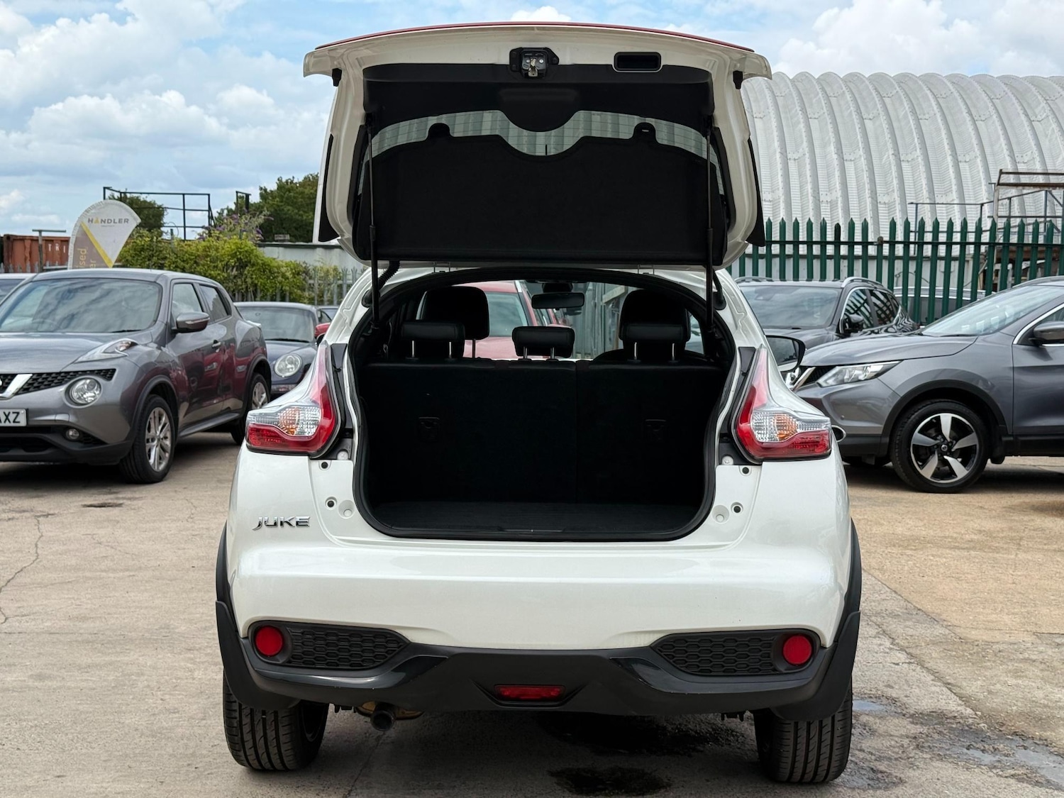 Used Nissan Juke 2017 for sale - 76780672: Photo 18