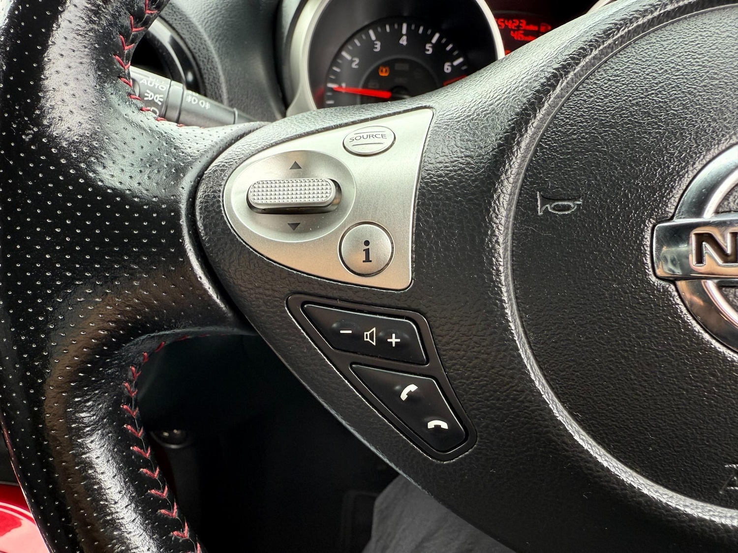 Used Nissan Juke 2017 for sale - 76780672: Photo 37