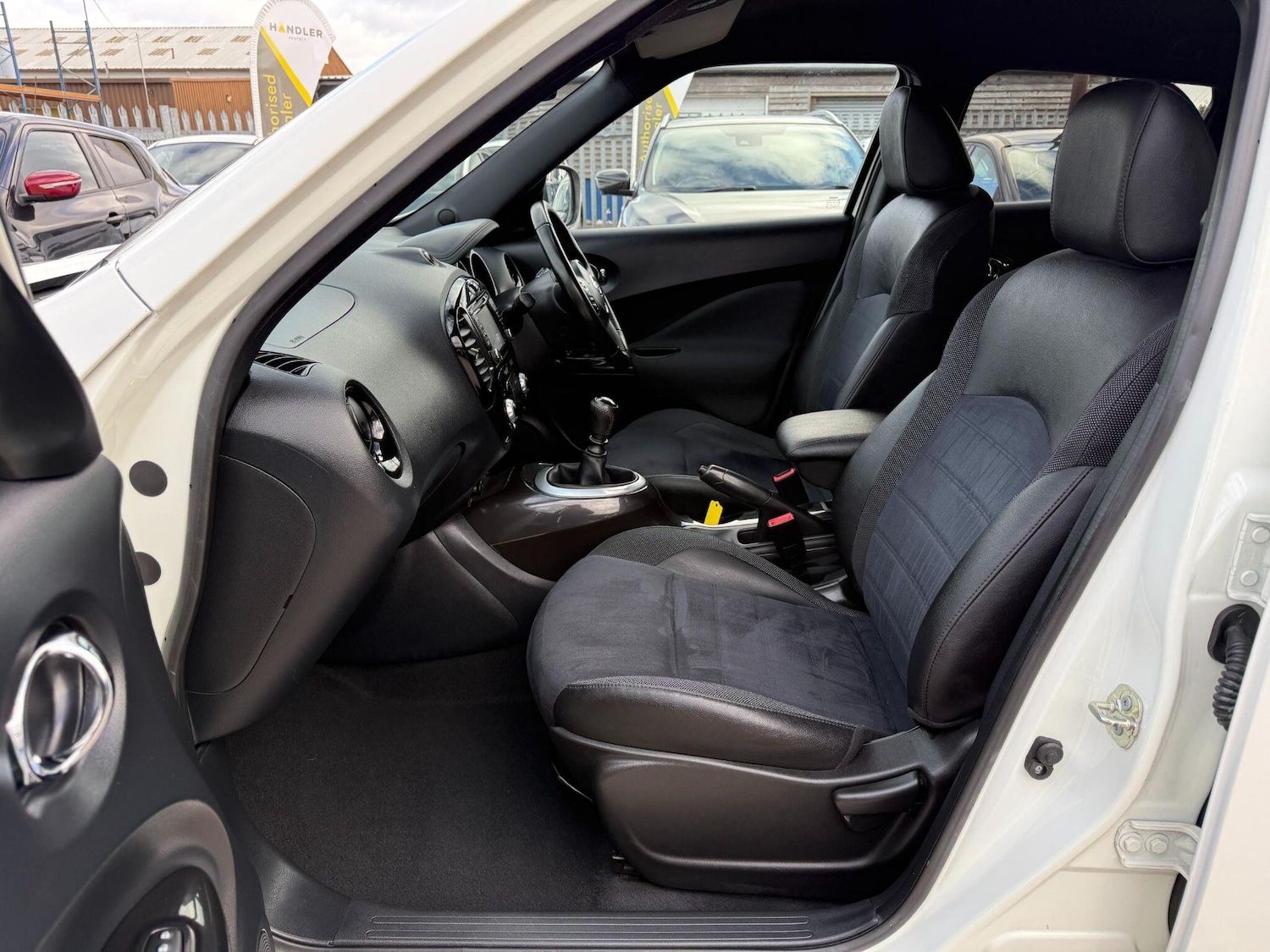 Used Nissan Juke 2017 for sale - 76514519: Photo 32