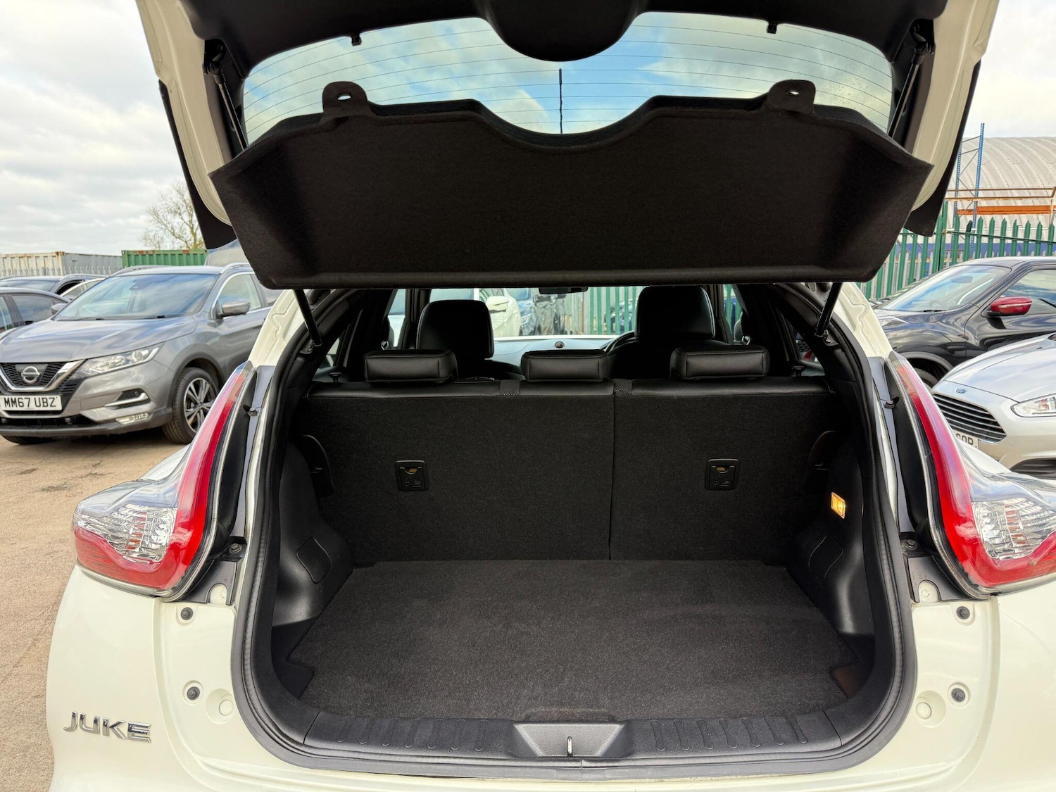 Used Nissan Juke 2017 for sale - 76514519: Photo 37