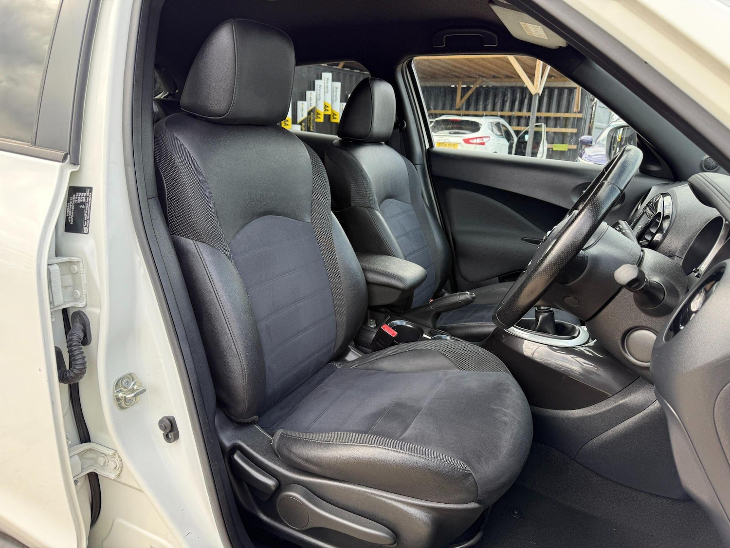 Used Nissan Juke 2017 for sale - 76514519: Photo 43