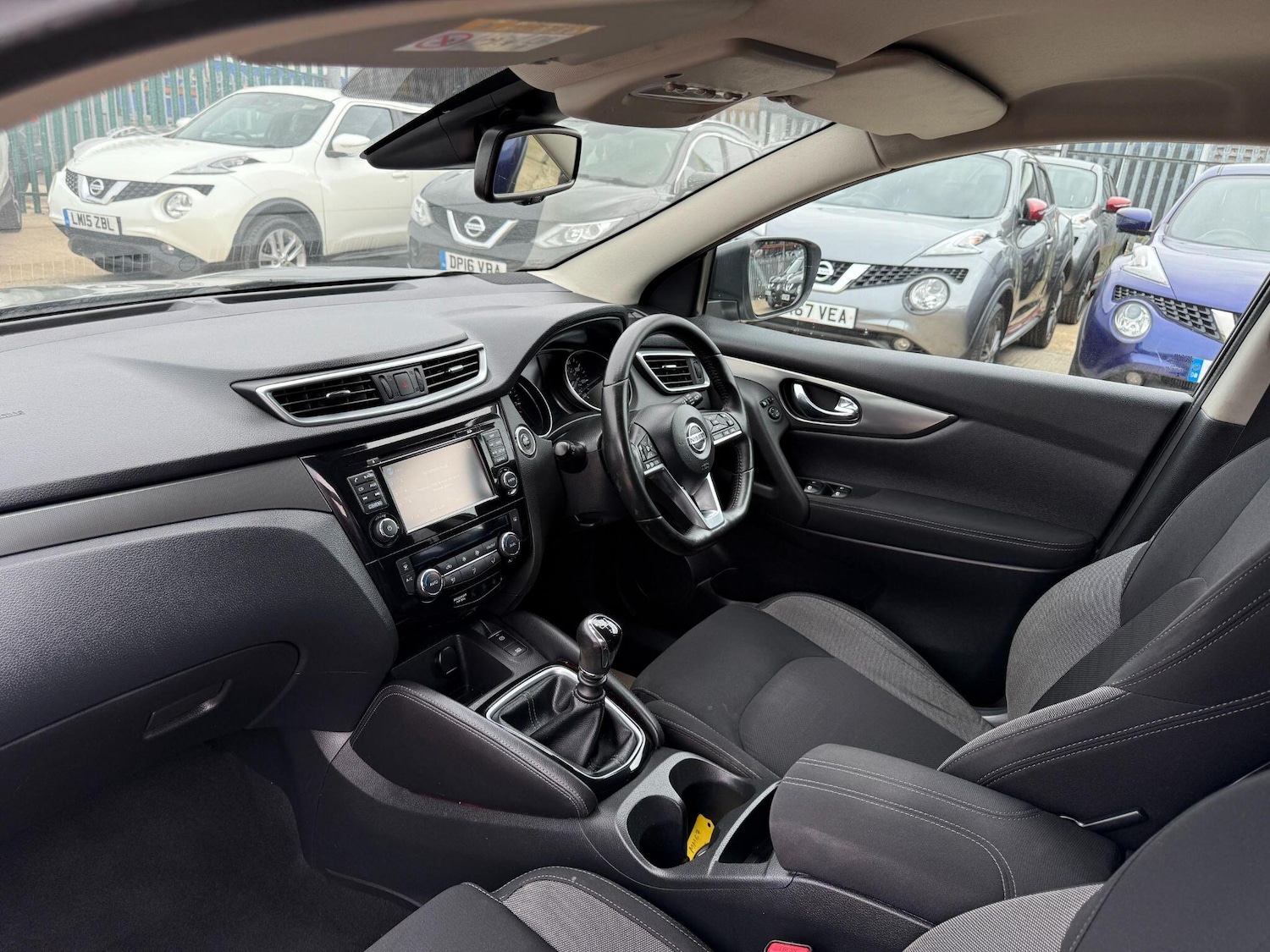 Used Nissan Qashqai 2018 for sale - 77101626: Photo 2