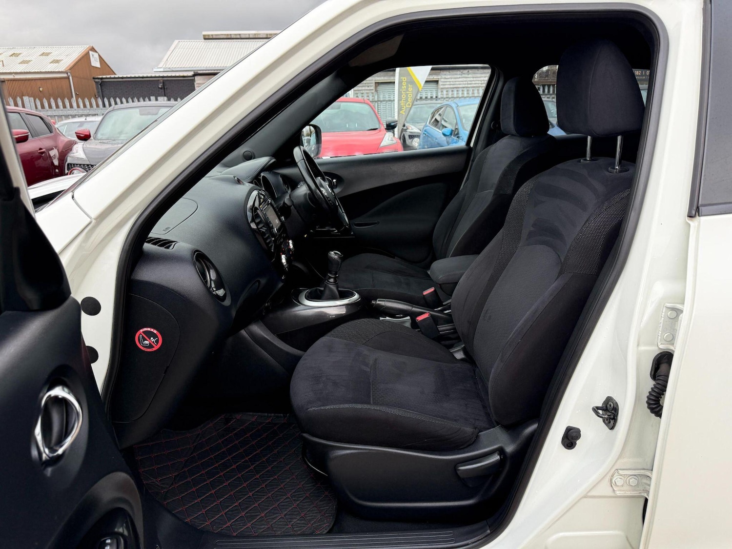 Used Nissan Juke 2014 for sale - 76688510: Photo 14
