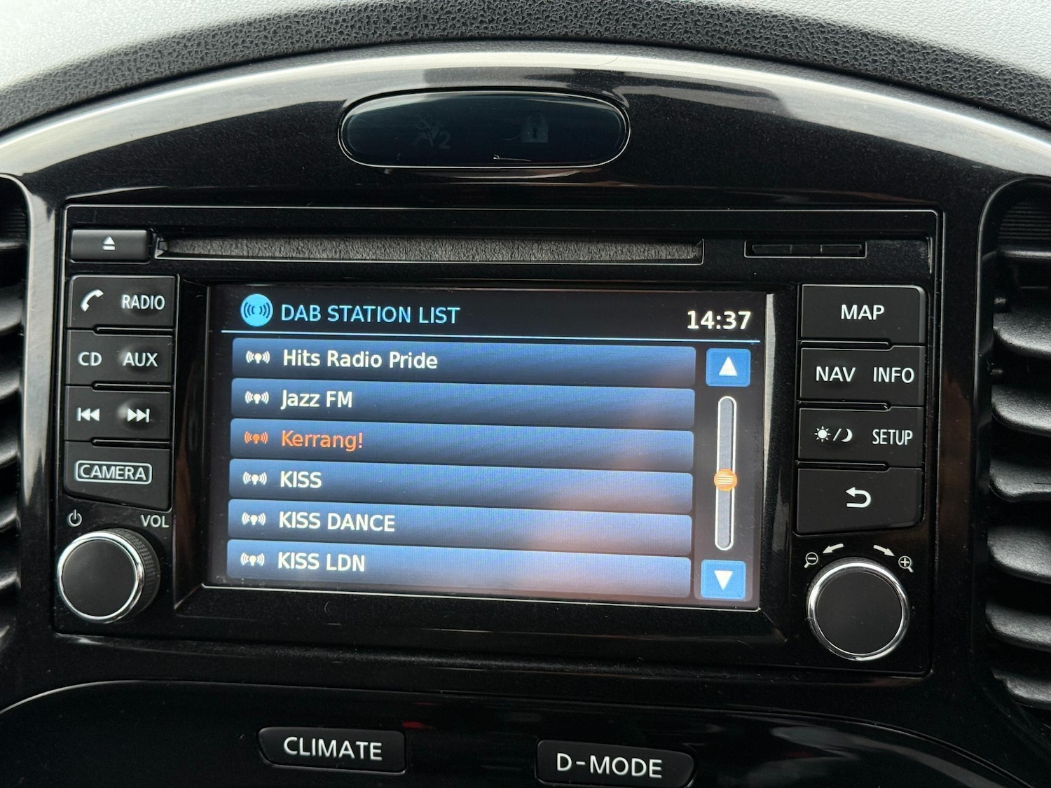 Used Nissan Juke 2014 for sale - 76688510: Photo 7