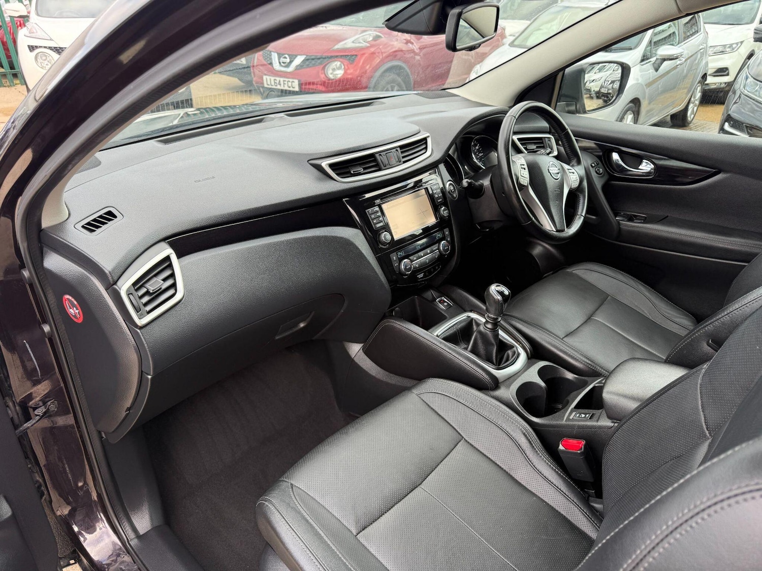 Used Nissan Qashqai 2016 for sale - 76514496: Photo 2