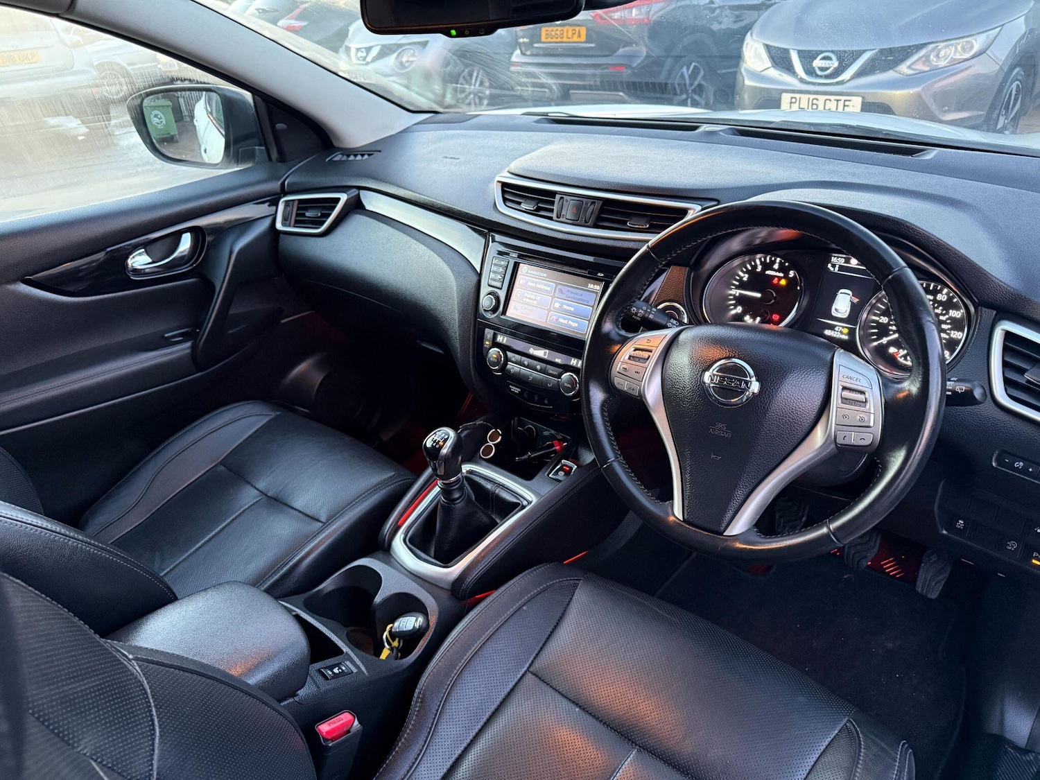 Used Nissan Qashqai 2016 for sale - 76752735: Photo 18