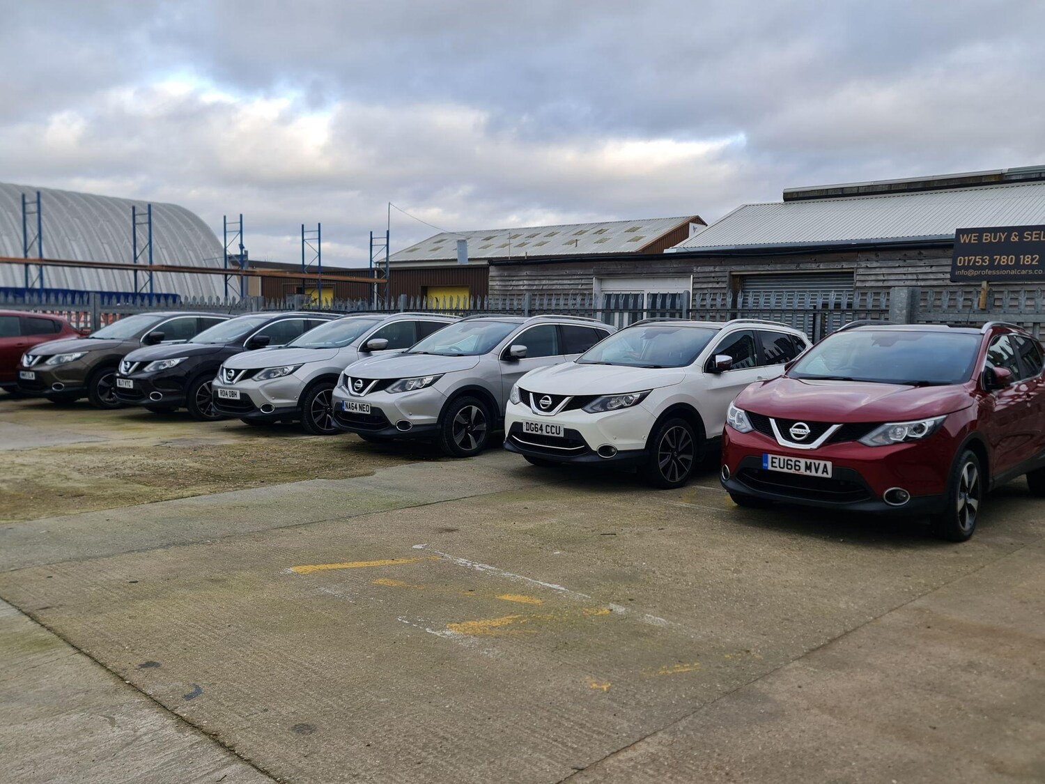 Used Nissan Qashqai 2016 for sale - 76752735: Photo 4