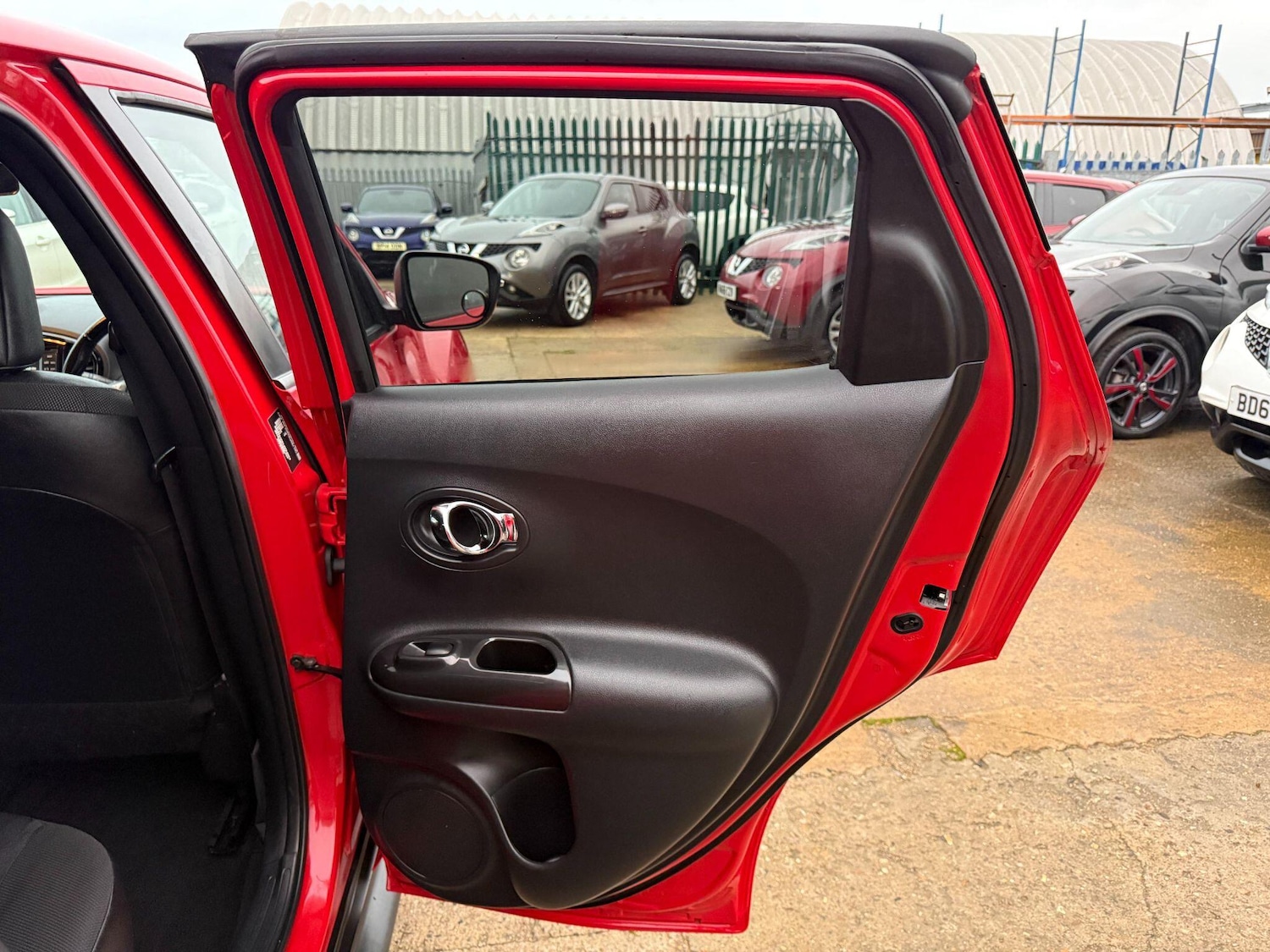 Used Nissan Juke 2017 for sale - 76743600: Photo 51