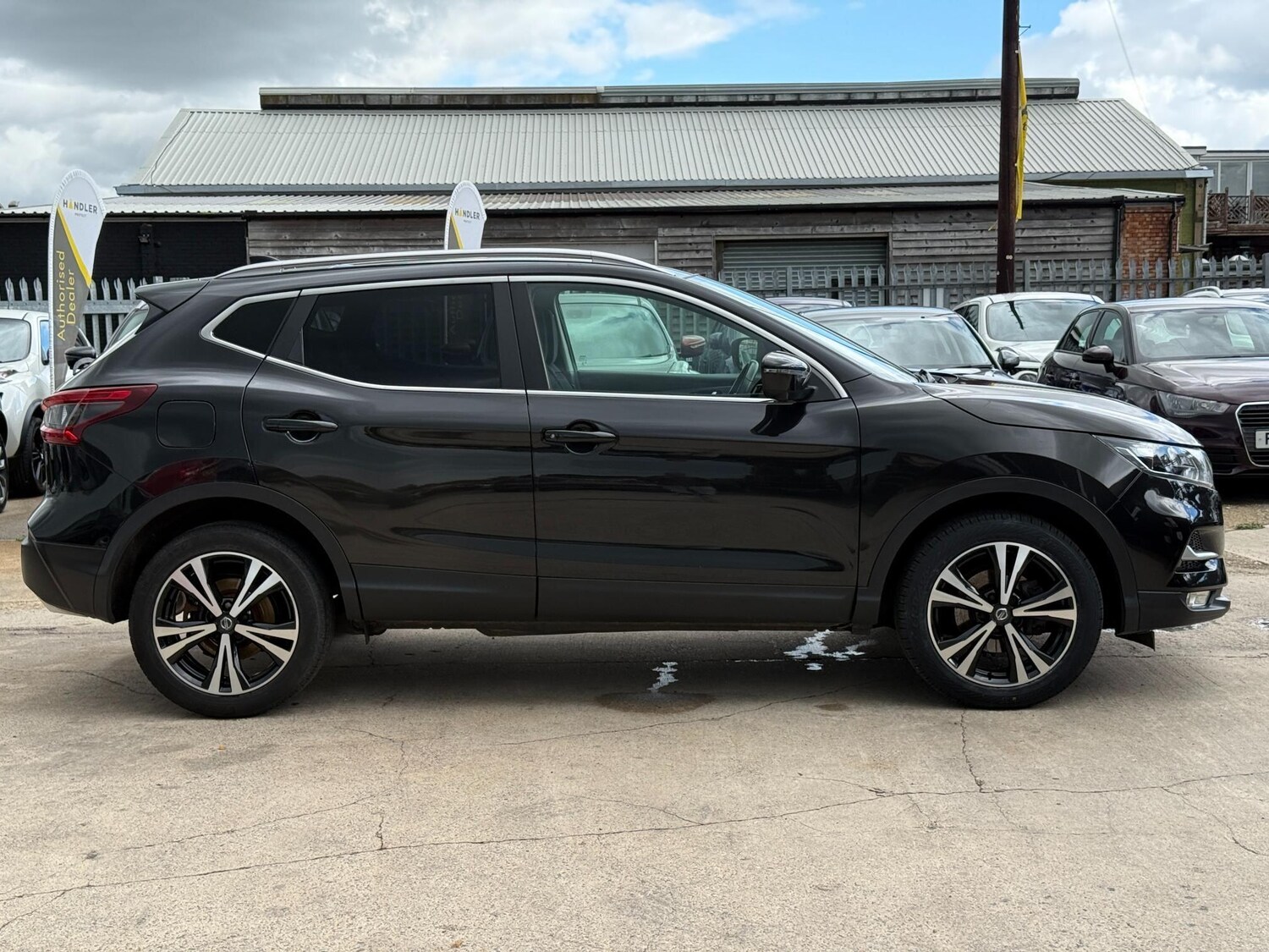 Used Nissan Qashqai 2018 for sale - 77102023: Photo 24