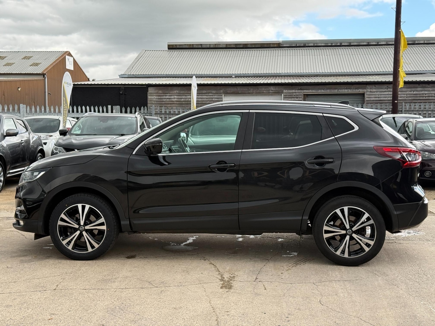 Used Nissan Qashqai 2018 for sale - 77102023: Photo 38