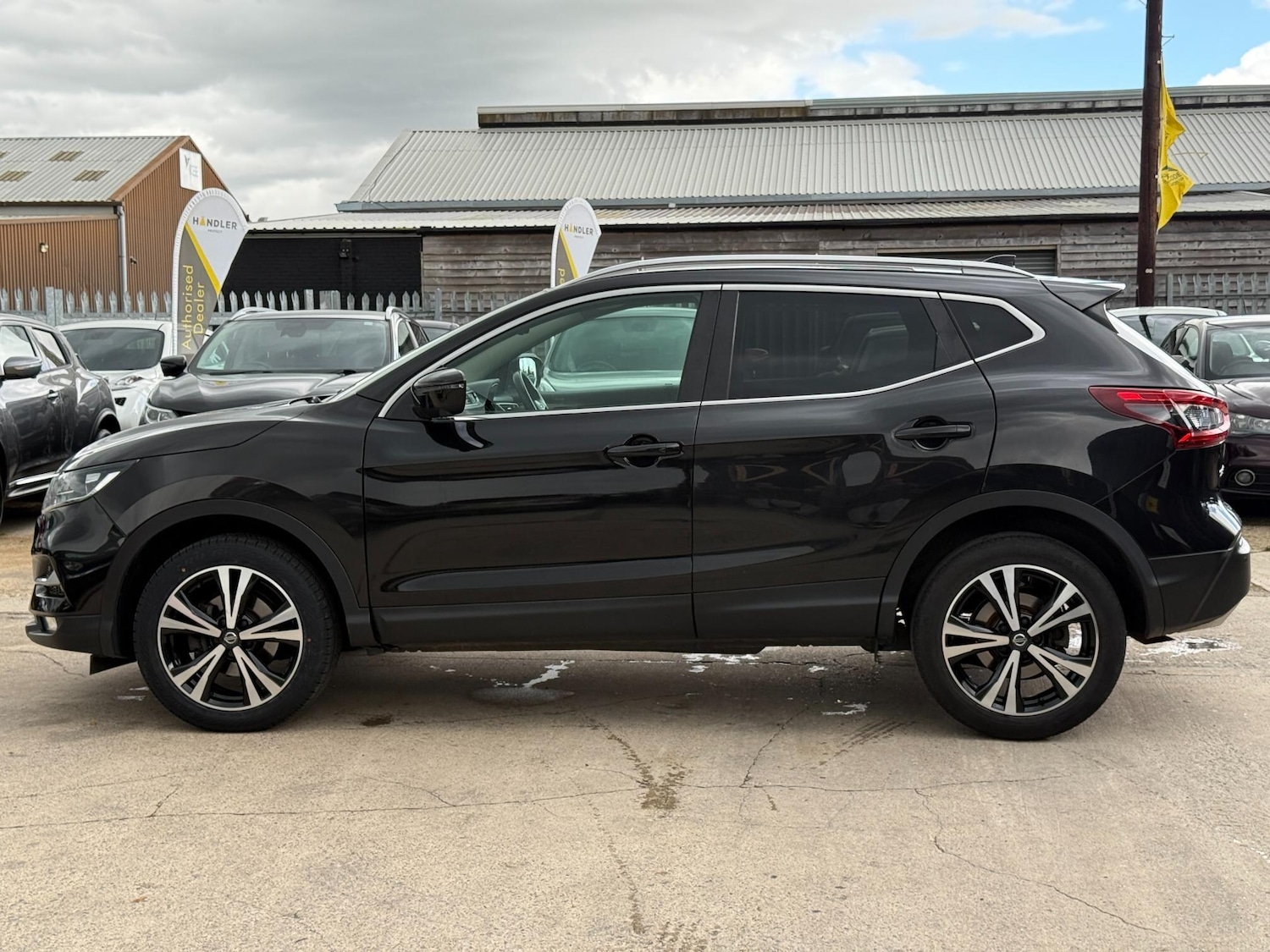 Used Nissan Qashqai 2018 for sale - 77102023: Photo 39
