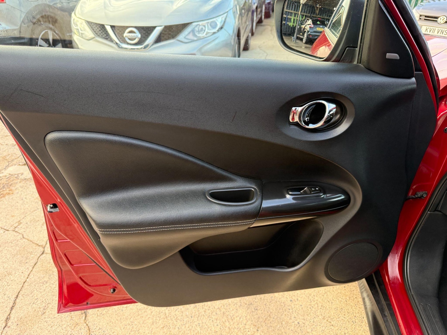 Used Nissan Juke 2014 for sale - 76714459: Photo 33