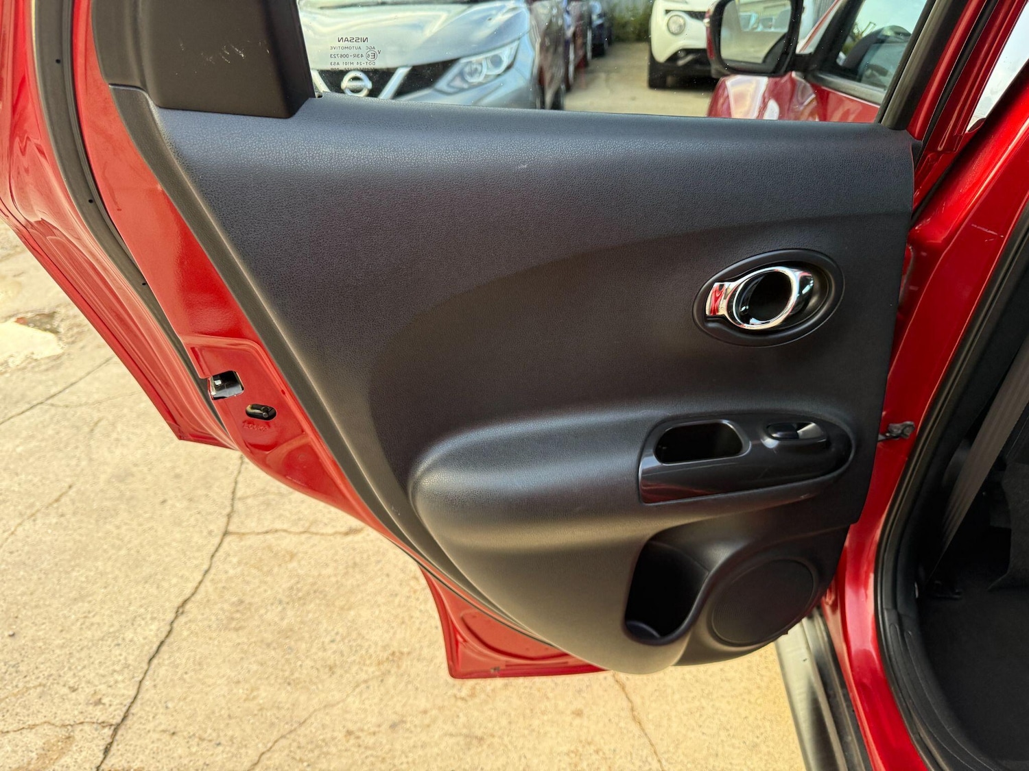 Used Nissan Juke 2014 for sale - 76714459: Photo 35